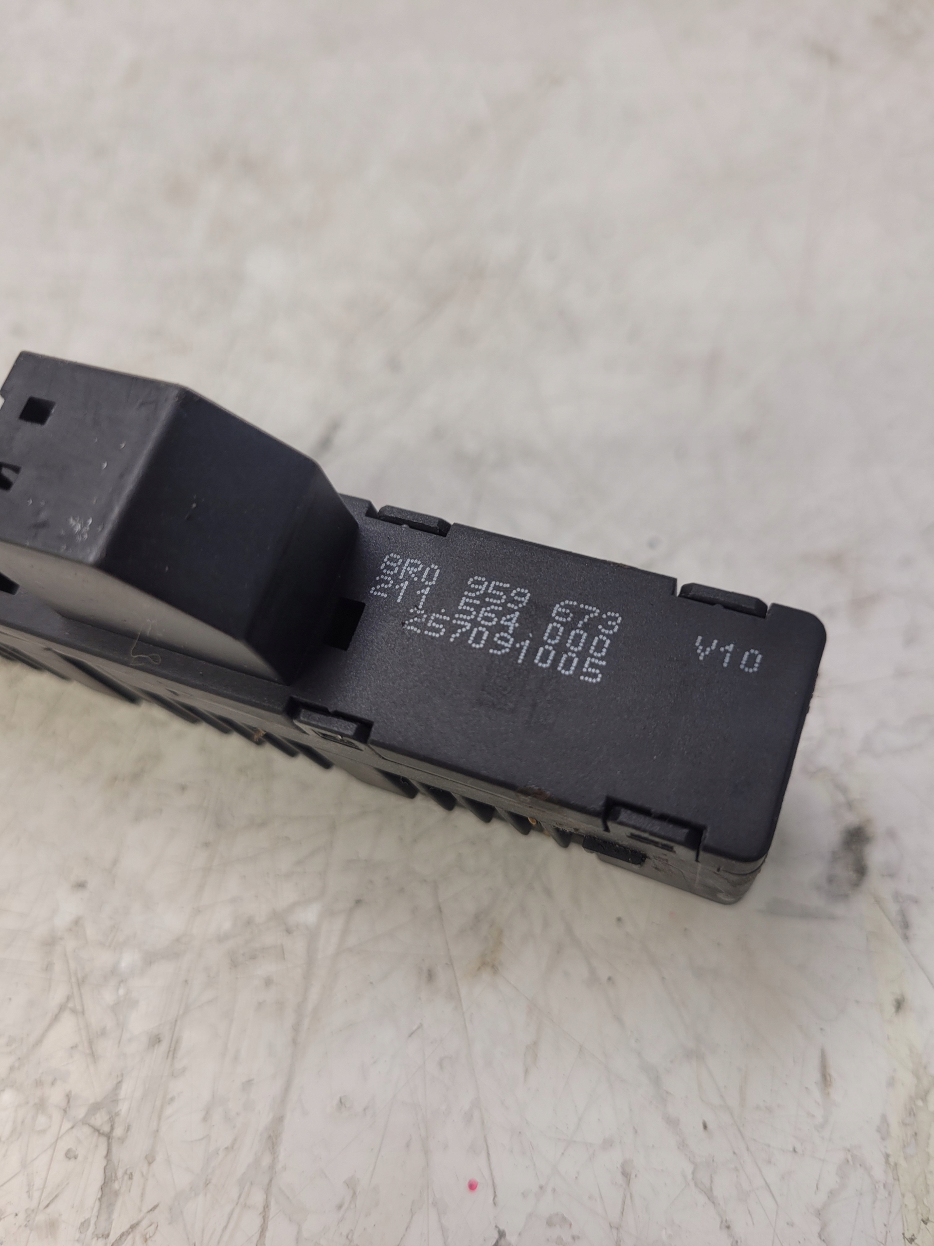 switch ESP AUDI A4 B8 A5 Q5 8R 8R0959673