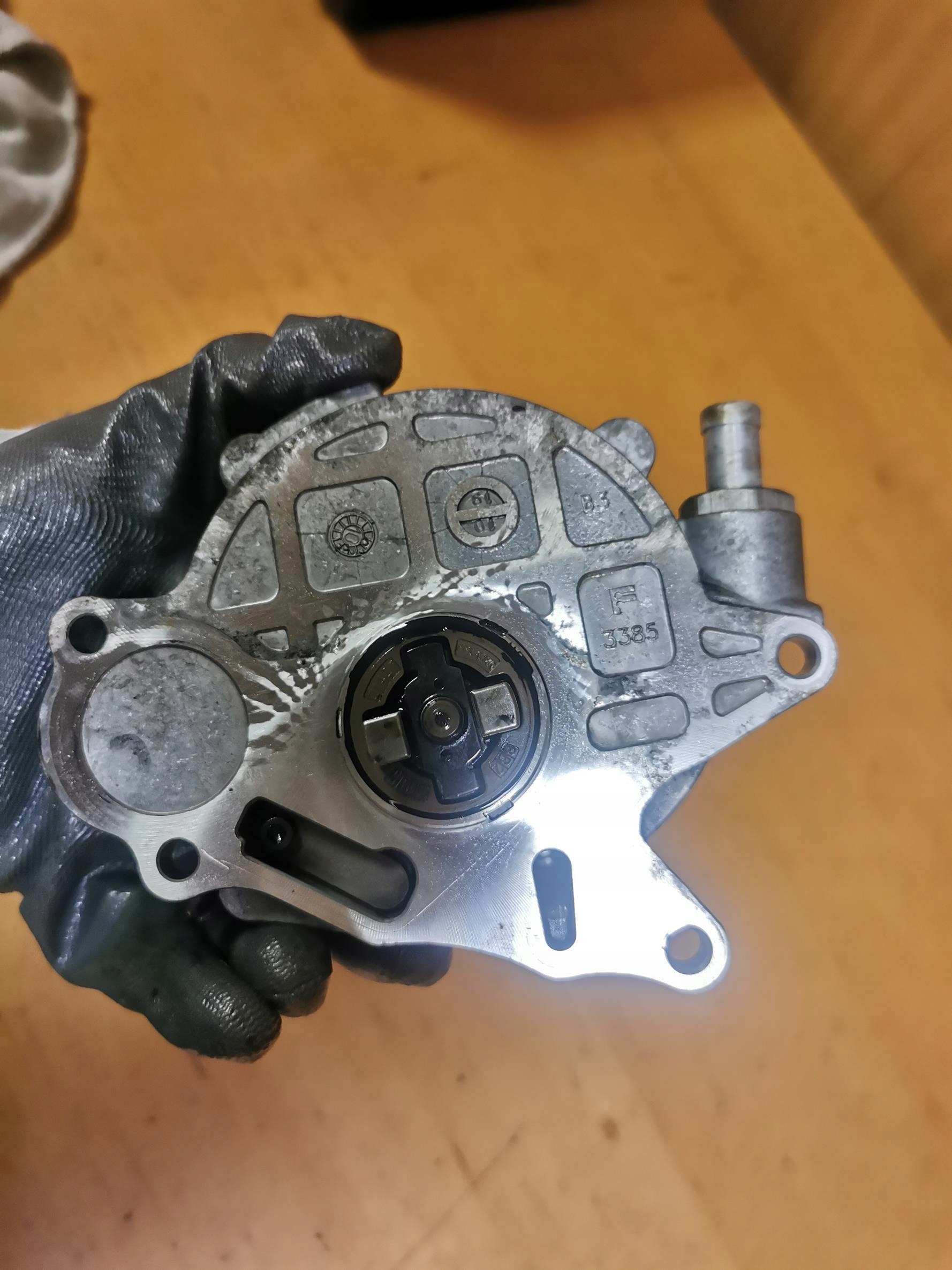 Pompa a vuoto VW TIGUAN e 5N 03L145100 2.0TDI