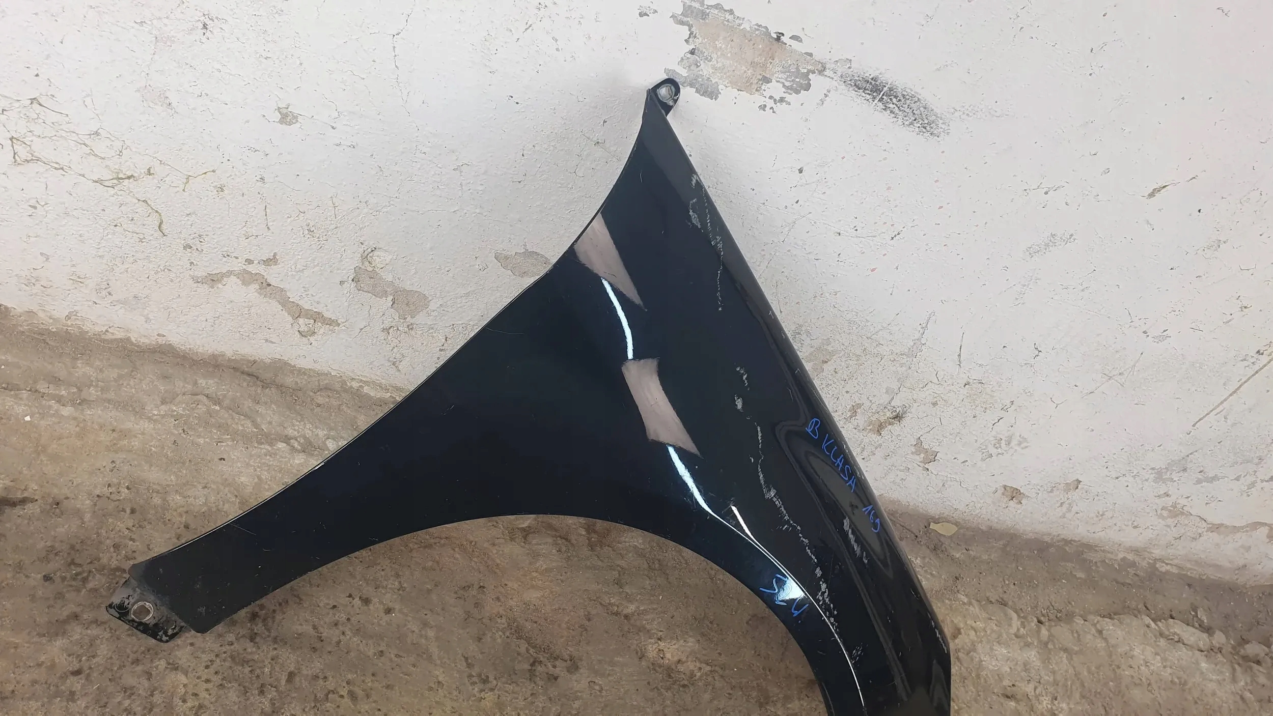 Mercedes-Benz B klasa W169 245 05-12 right fender front front $