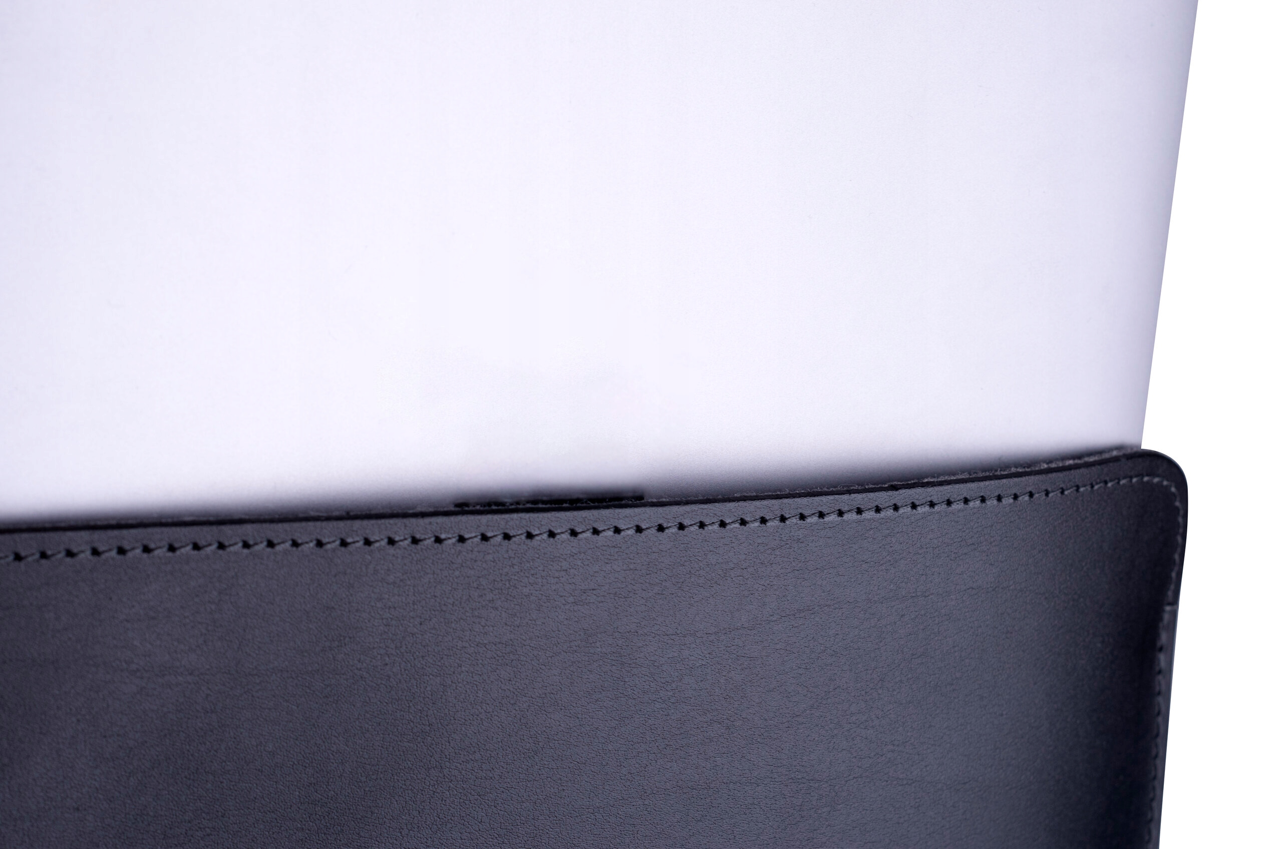 BALTAN Etui skórzane Premium do MacBooka Pro 14" czarne — 8