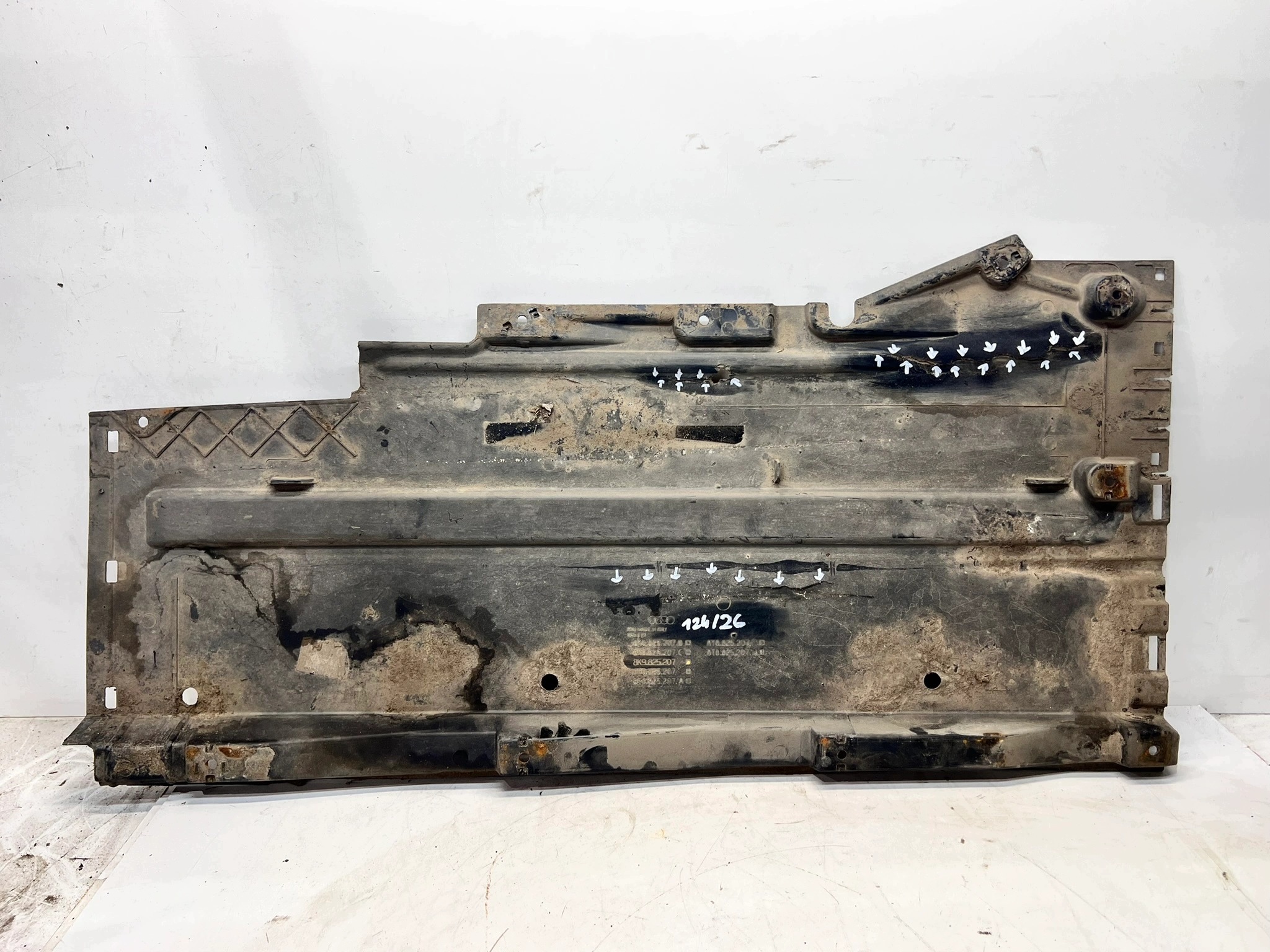 cover chassis left AUDI A4 B8 ALLROAD 8K9825207 124/26