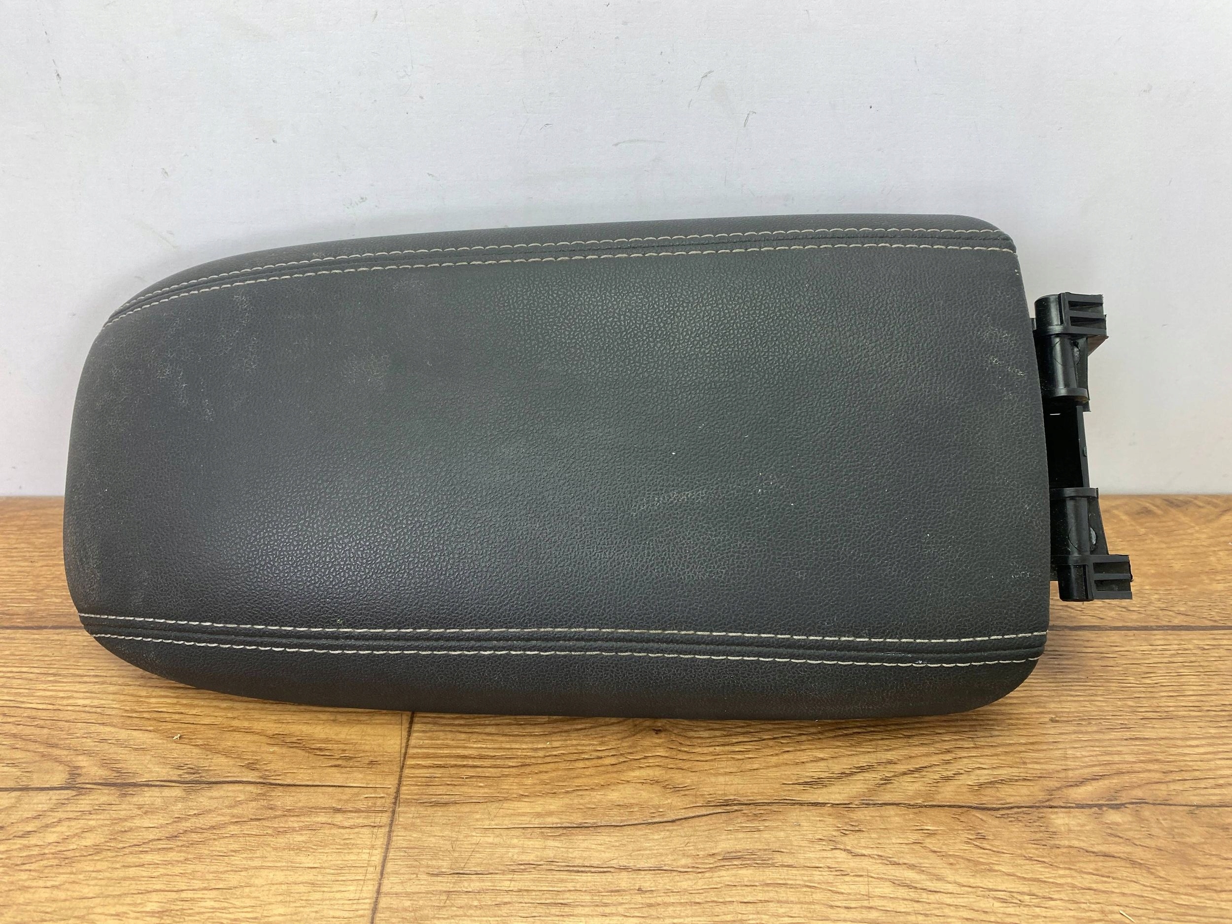 bracciolo consolle Ford Escape IV Kuga MK3 2020+