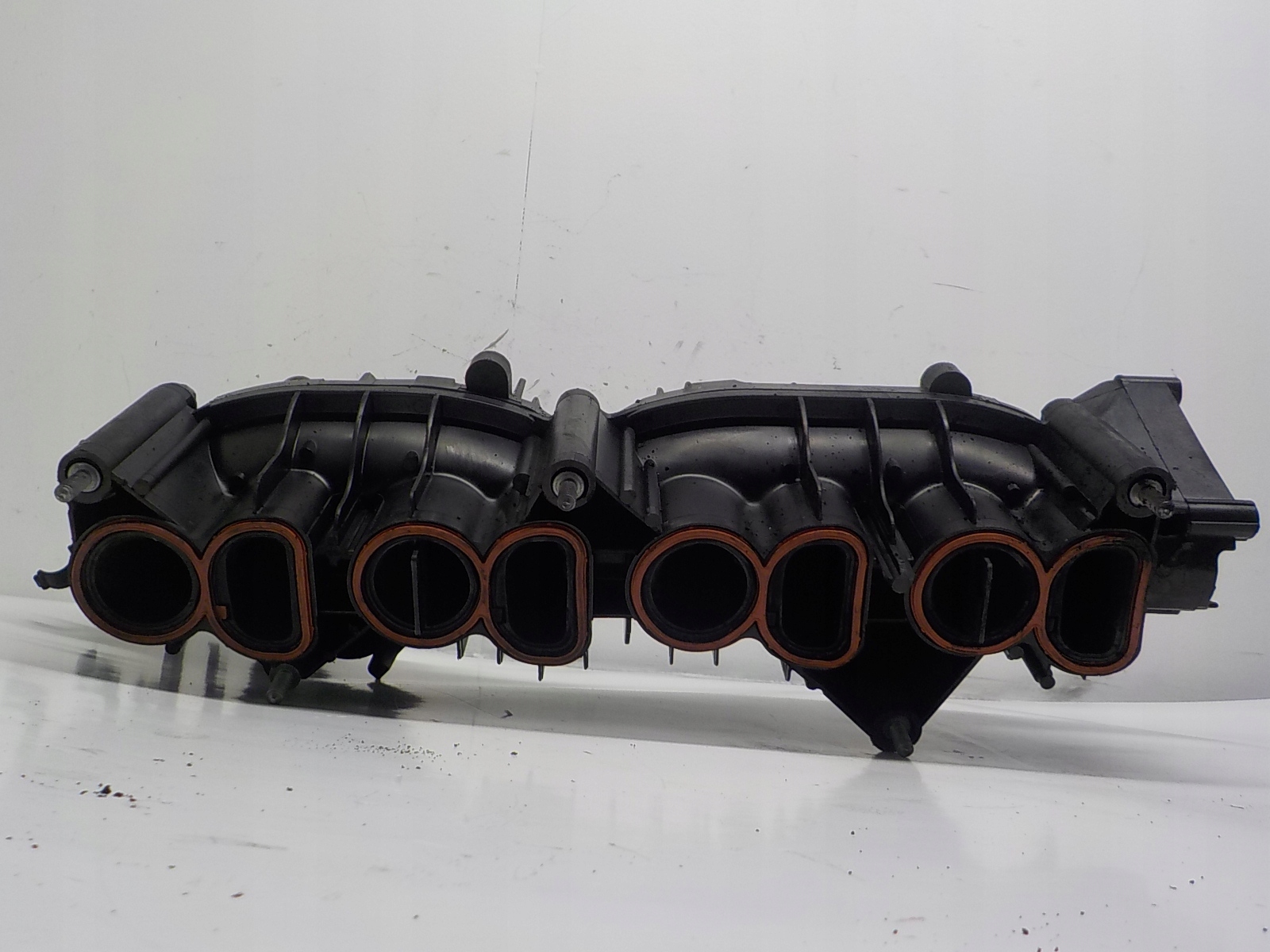 BMW 3 E90 2.0D intake manifold 7798885