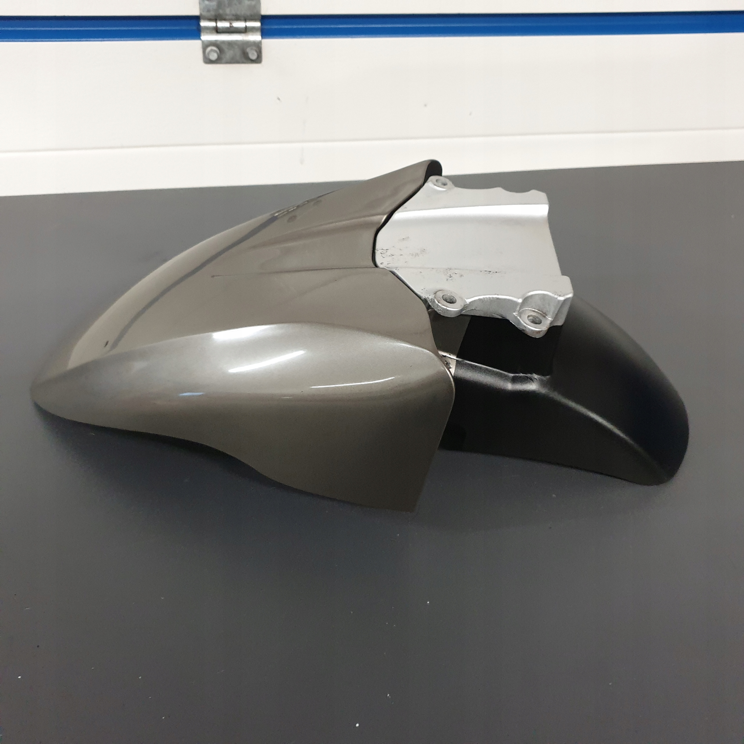 Suzukigsx1100błotnikprzód - Suzuki GSX 1100 F GSXF 1100 переднее крыло