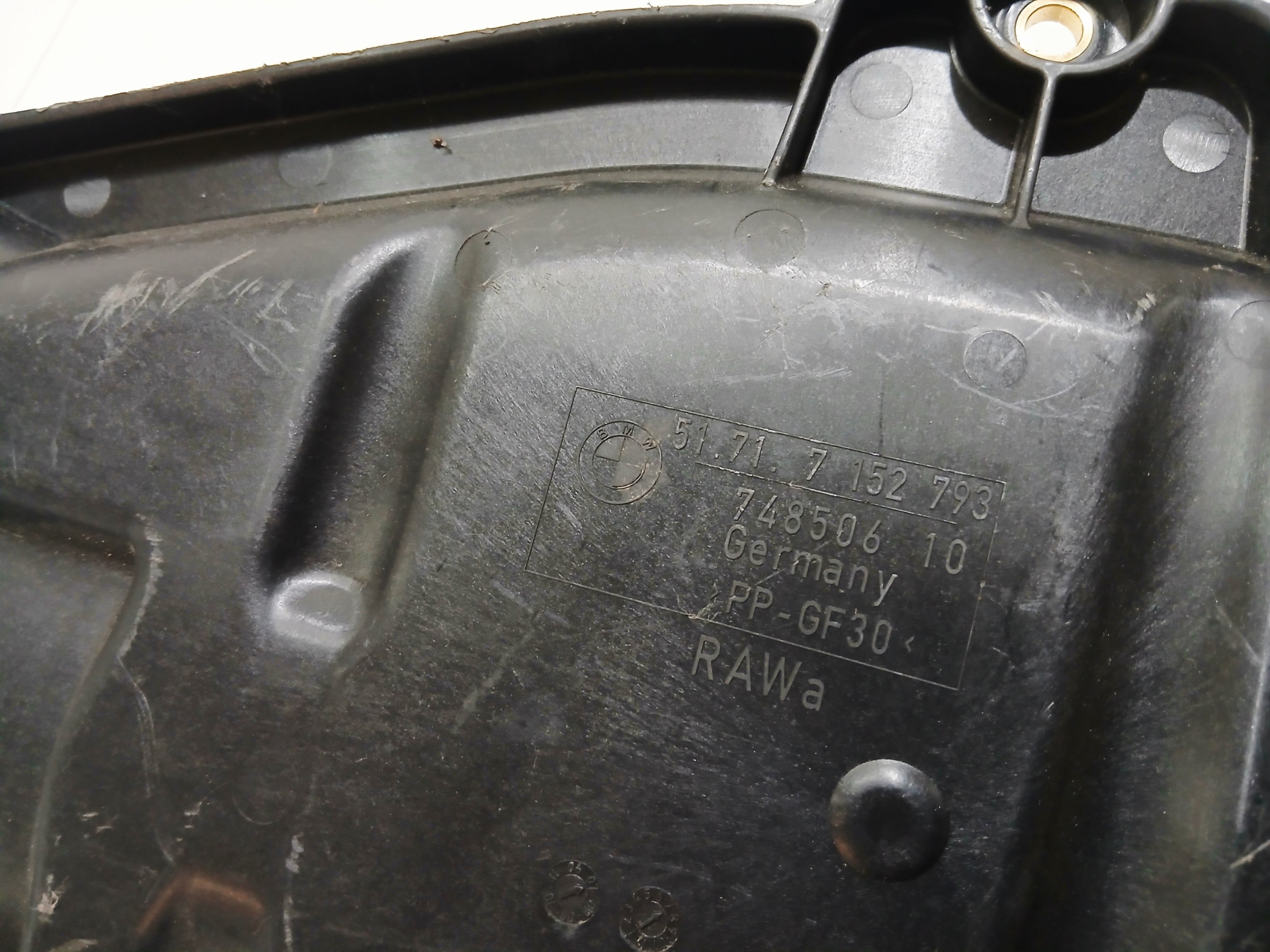 kryt obal POMPY BMW E93 7152793