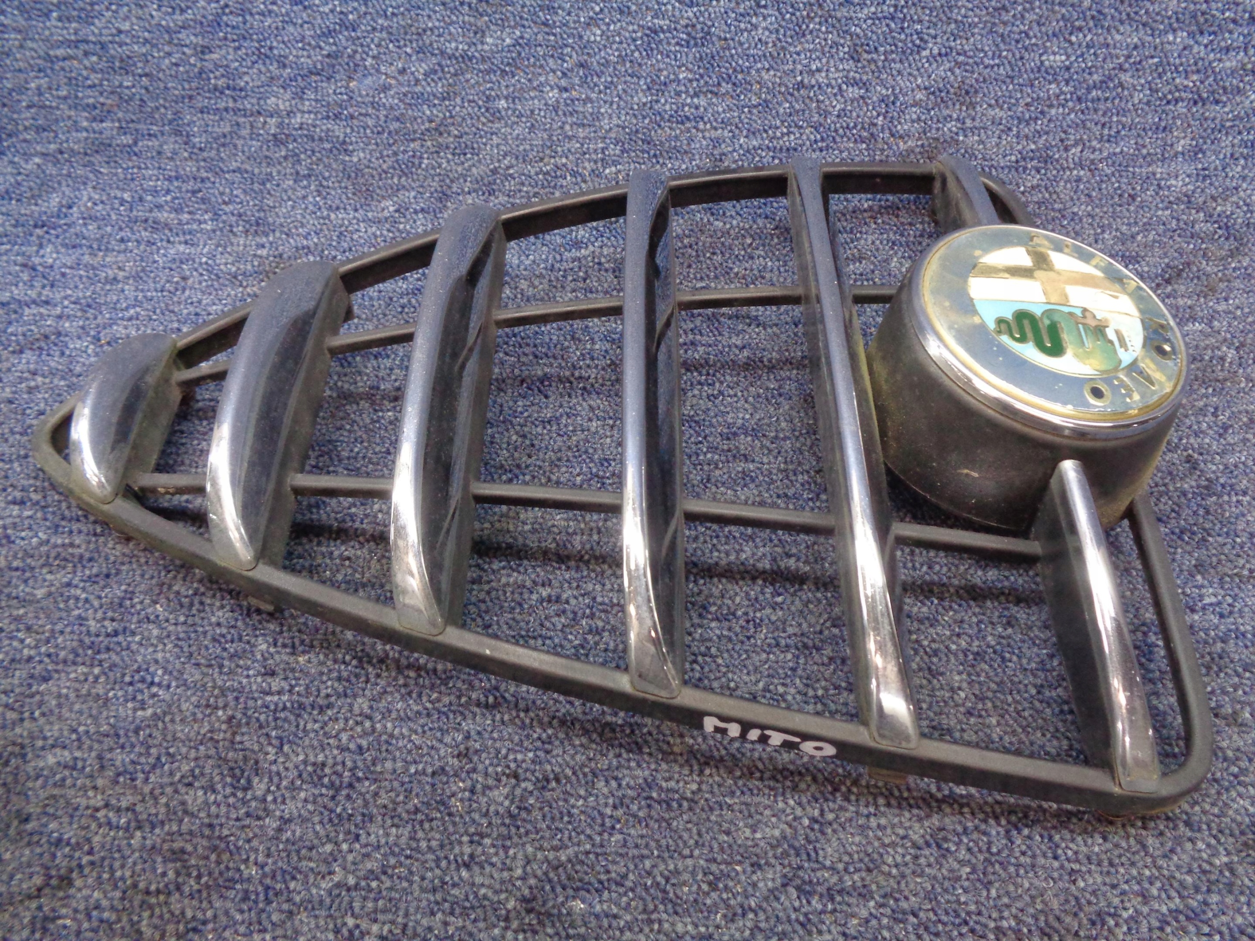 Alfa Romeo MiTo Typ 955 Kühlergrill FRONTGRILL Kühlergitter 156078532 - Thumbnail 8