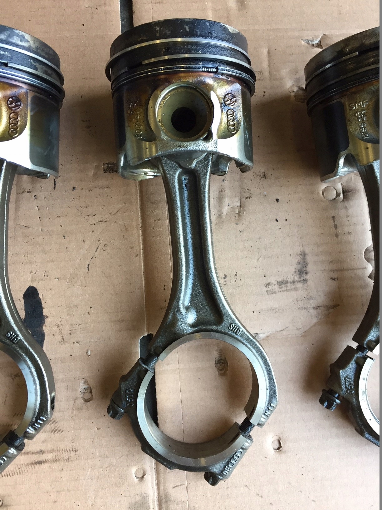 AUDI Q7 4L 4.2 TDI BTR piston connecting rod 057D