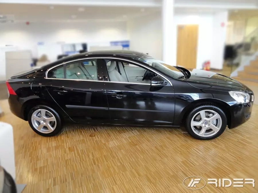 Volvo S60 bočné lišty