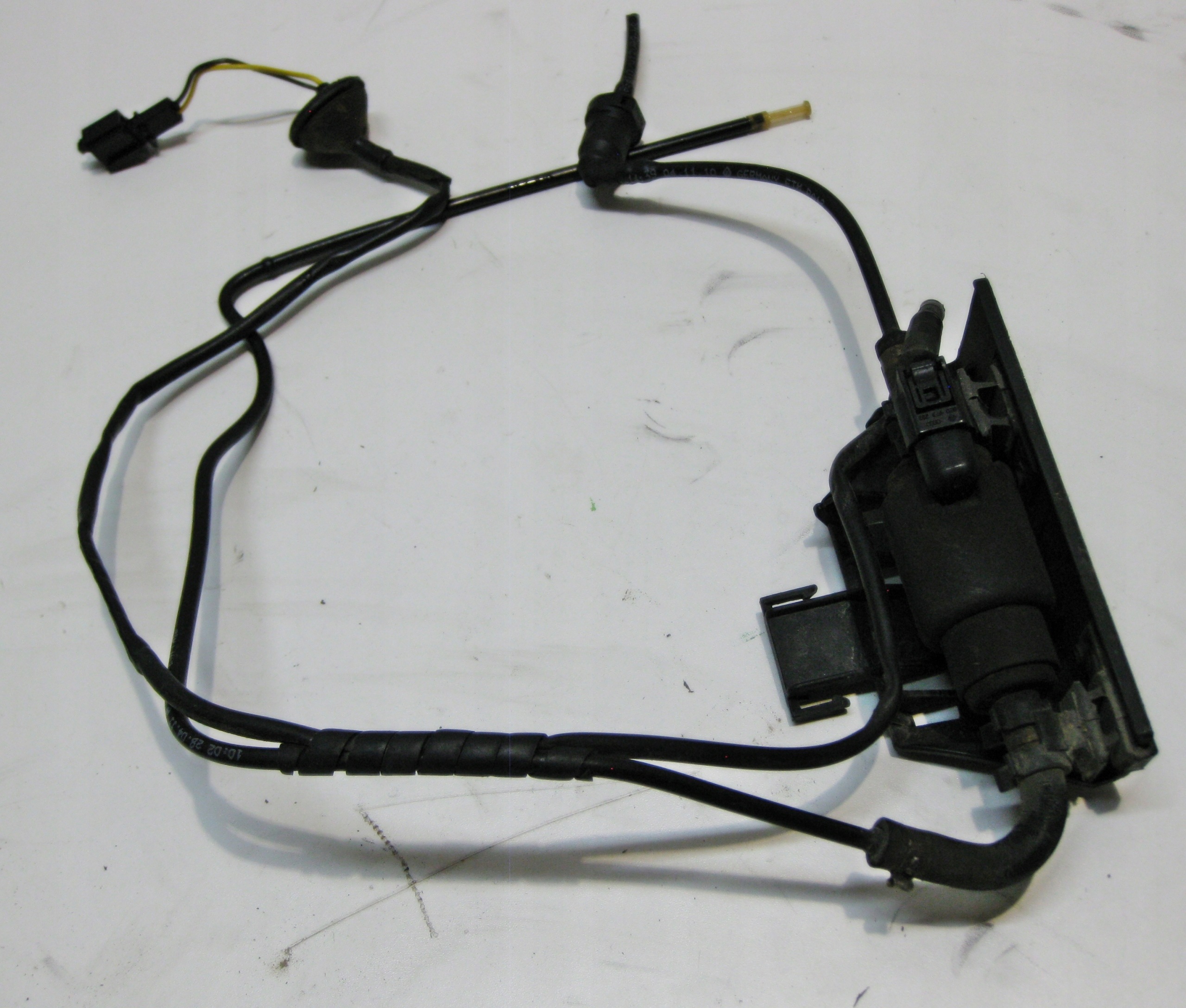 VW GOLF VI KOMBI 2.0 TDI feed pump WEBASTO 9019847B