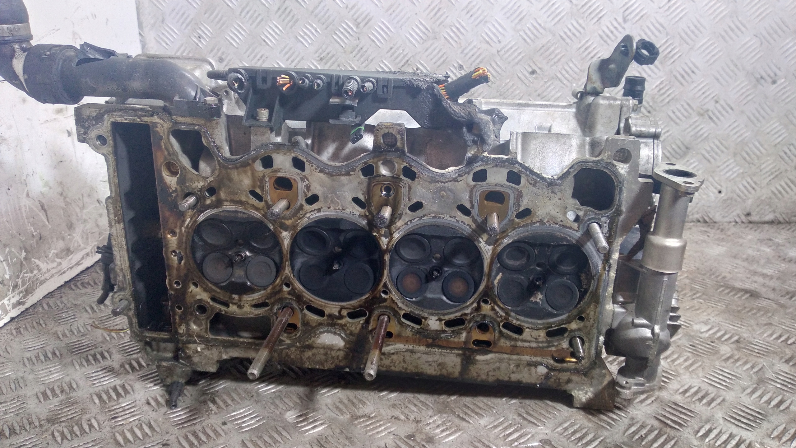 head. BMW E91 55916807 138074106867 2.0 B