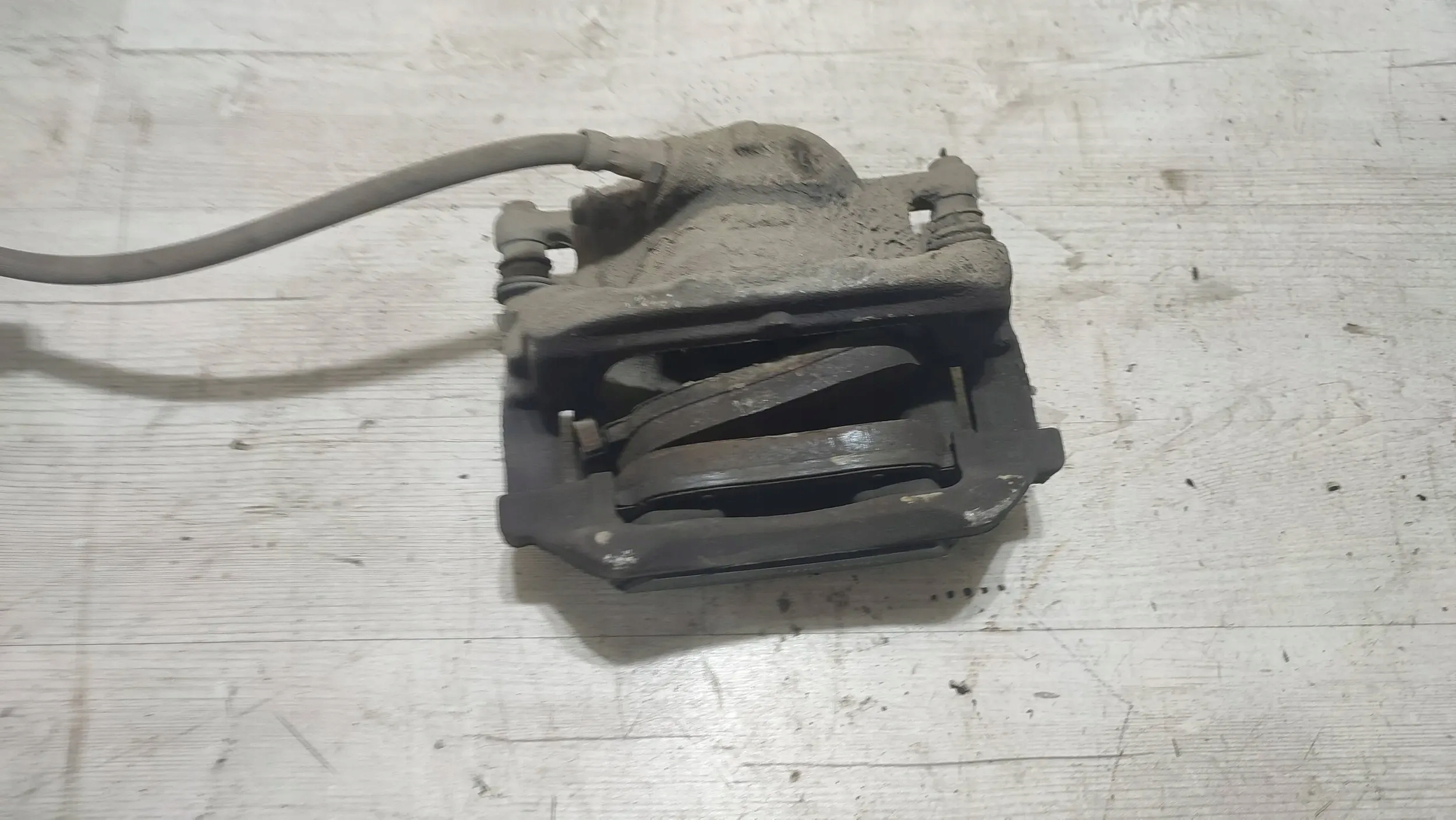 Mercedes-Benz CLA W117 14r. 2.2cdi caliper left front