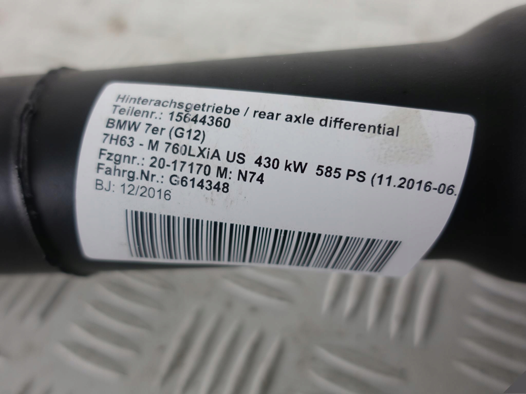 BMW 7 G12 M760iX LONG cardan rear part