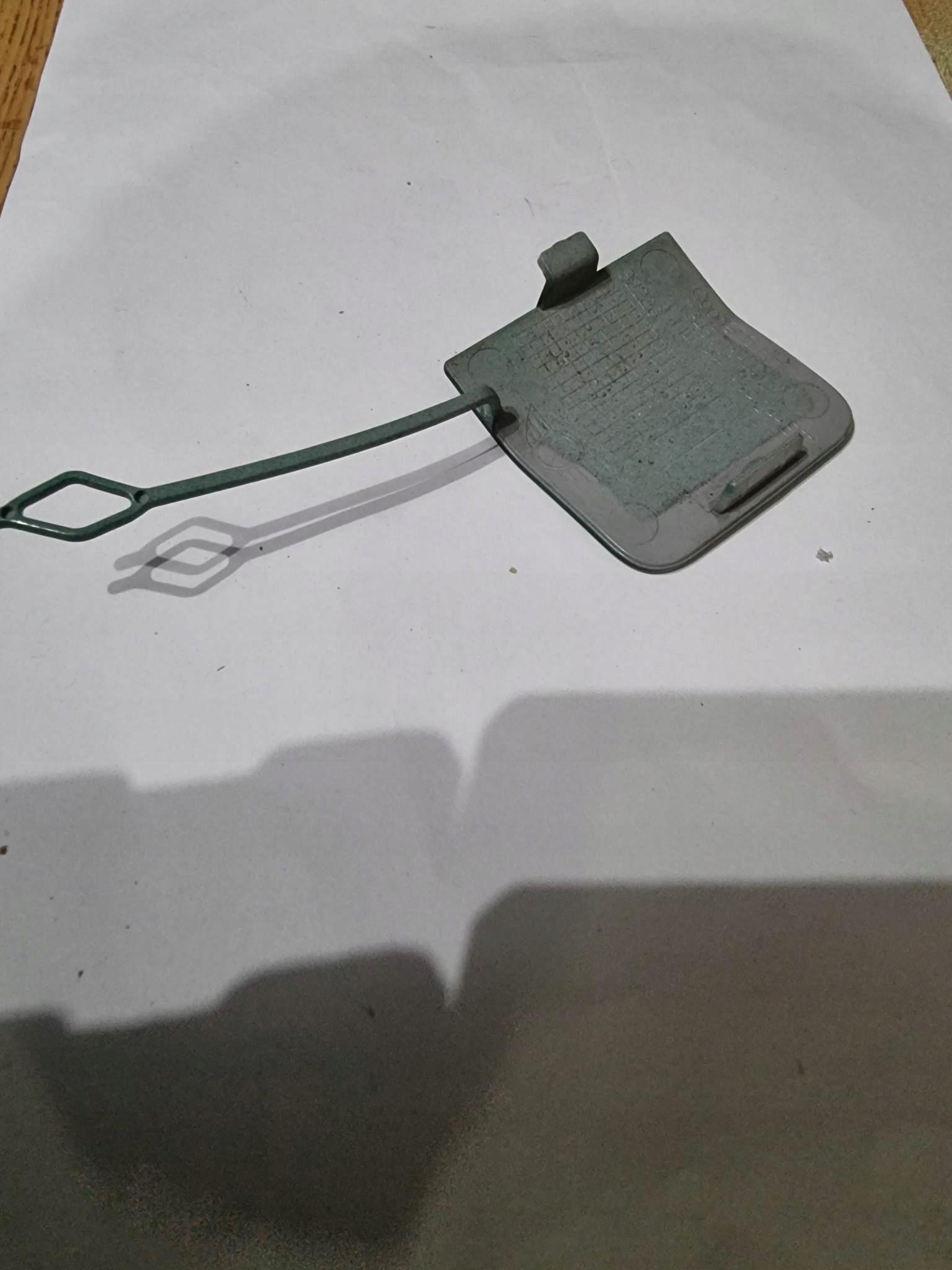 MINI F55 -> Abschleppöse der Stoßstange heck