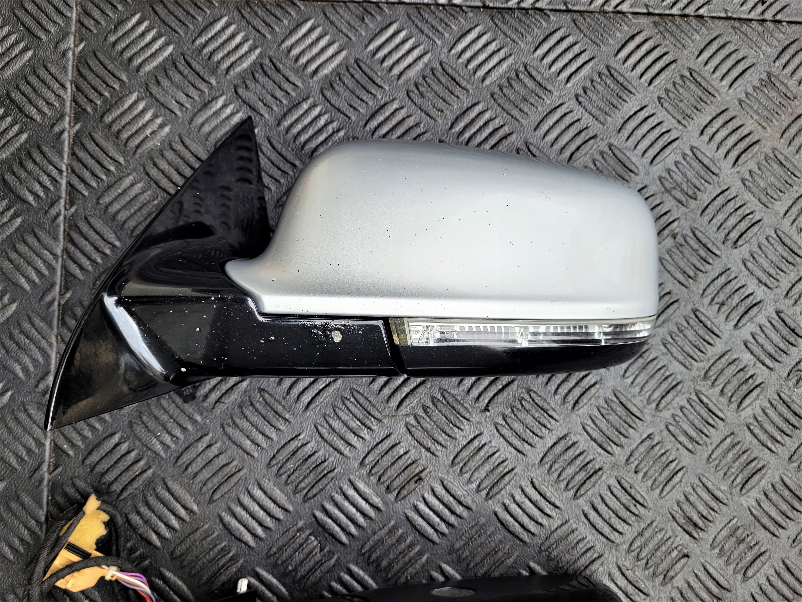 mirror left 8+2 PIN VW PHAETON LIFT LA7W