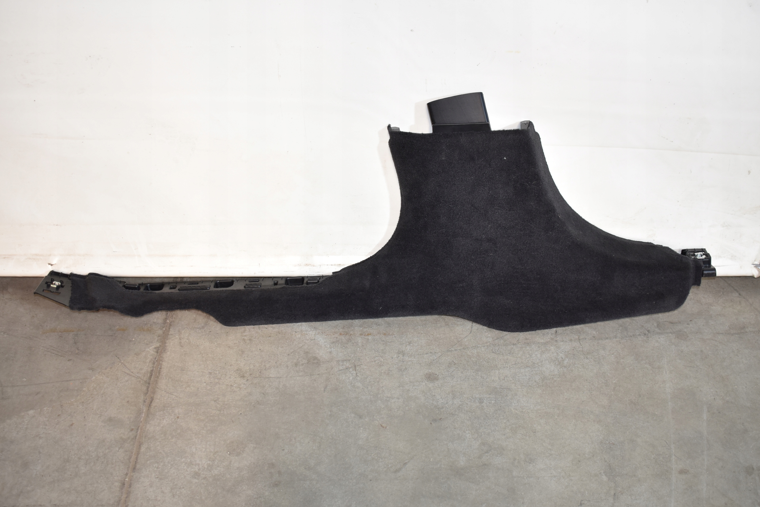 IDEALNA cover SLUPKA B moulding threshold left BMW G70 1