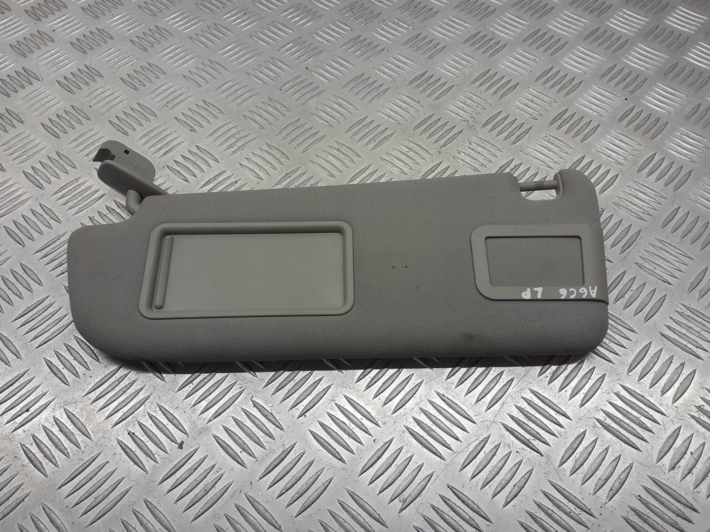 OSŁONA PRZECIWSŁONECZNA LEWA AUDI A6 C6 2.7 TDI