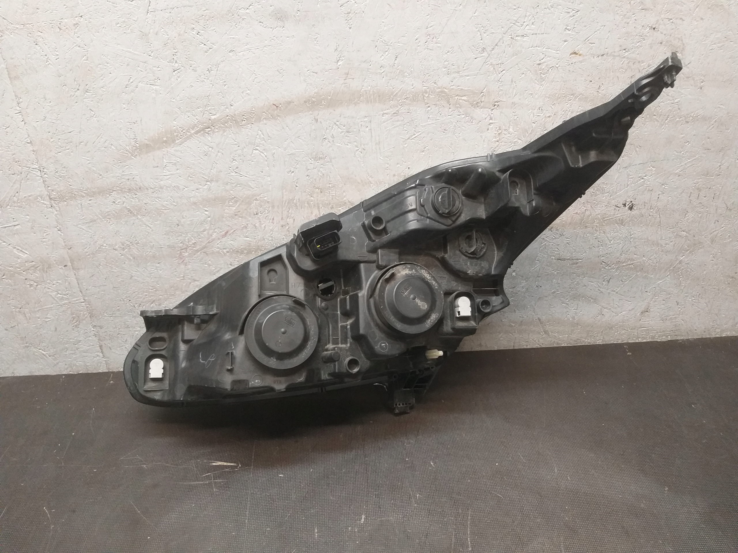 LIGHT FRONT RIGHT PEUGEOT 208 980222180