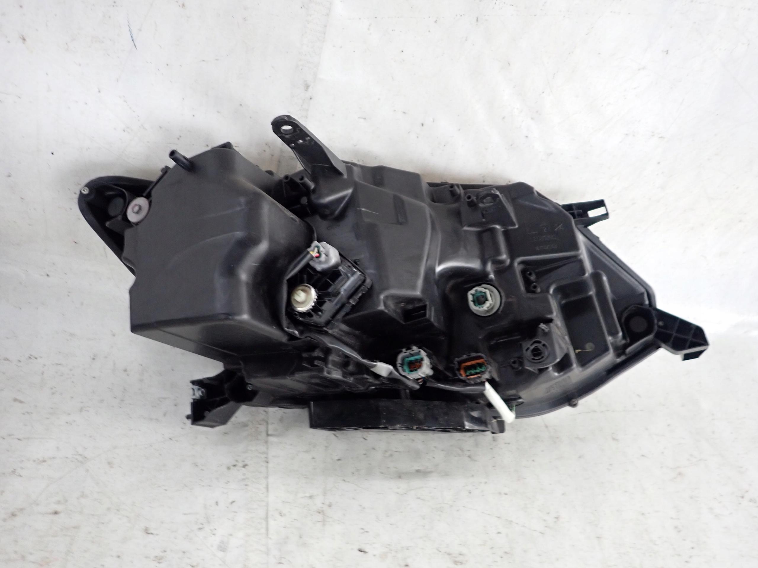 NISSAN X-TRAIL T32 LIFT 17- light left front front