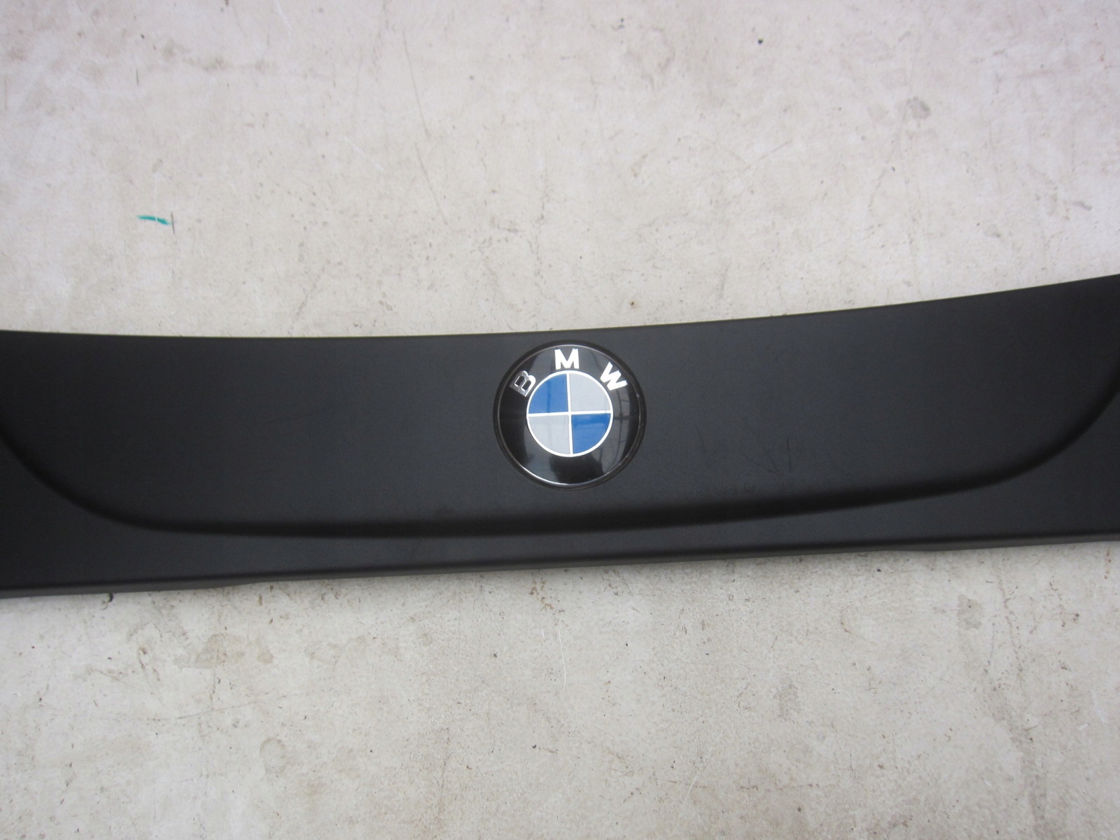 BMW E60 520D M47N2 intake air duct air line for support panel for radiators 11147801282