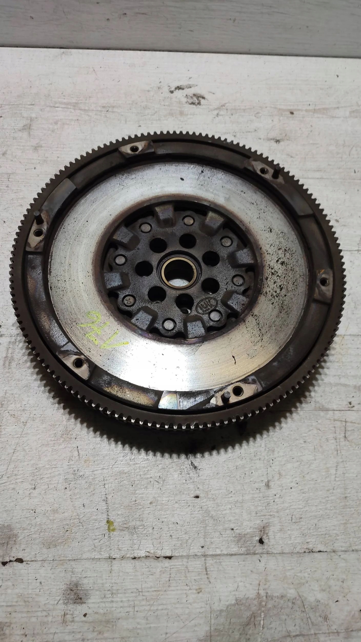 Mercedes-Benz A W176 2017 wheel flywheel