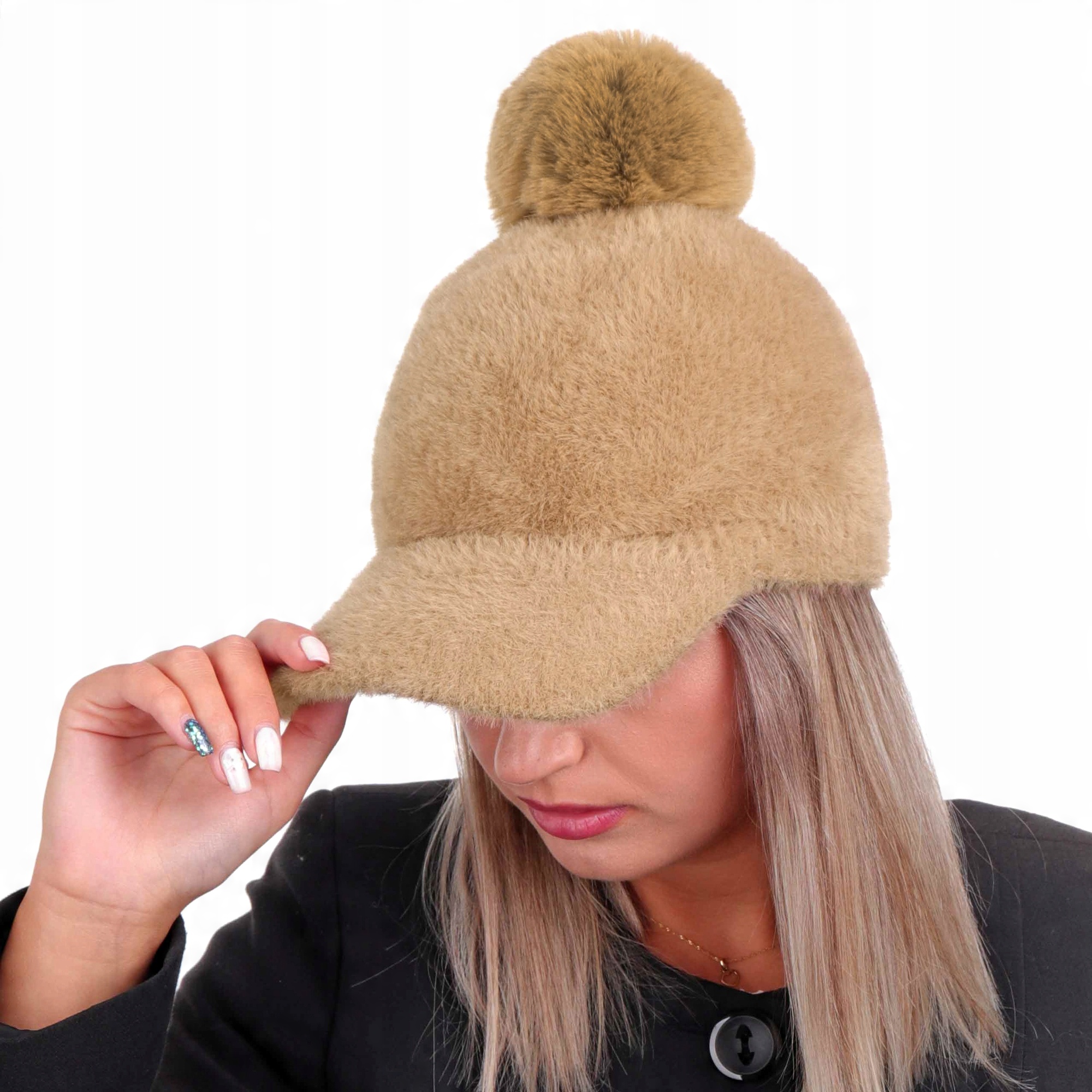 

Czapka z daszkiem Alpaka pompon czapka z pomponem