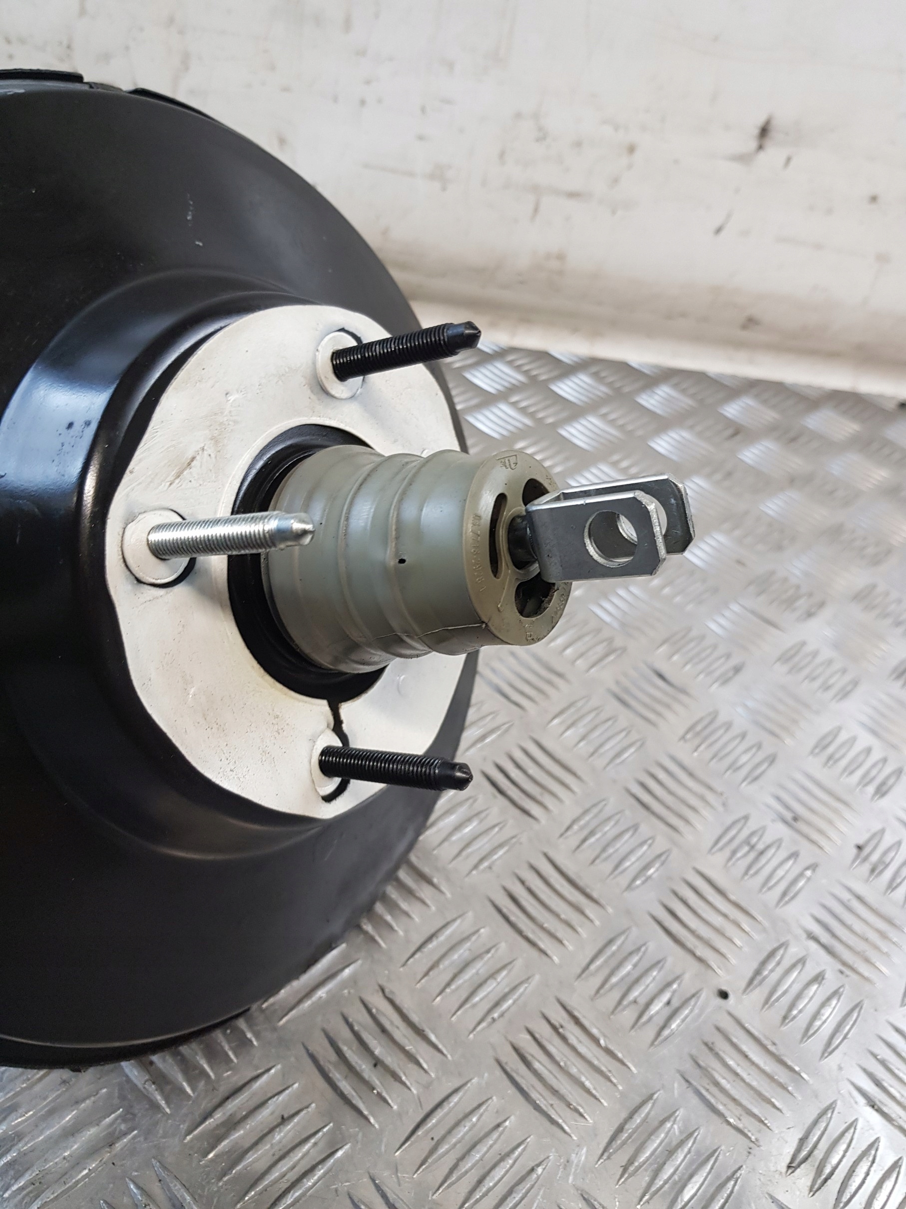 Servofreno servo DV612B195AA FORD FOCUS MK3 1.6 11R