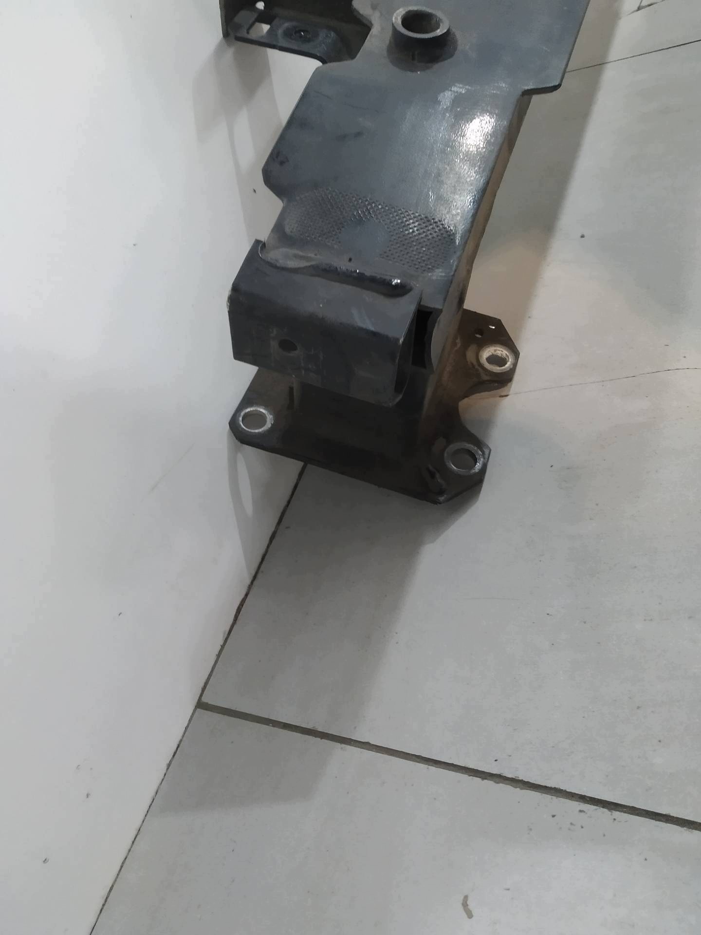 pillar of a bumper bumper support front Citroen C5 II (2007- )