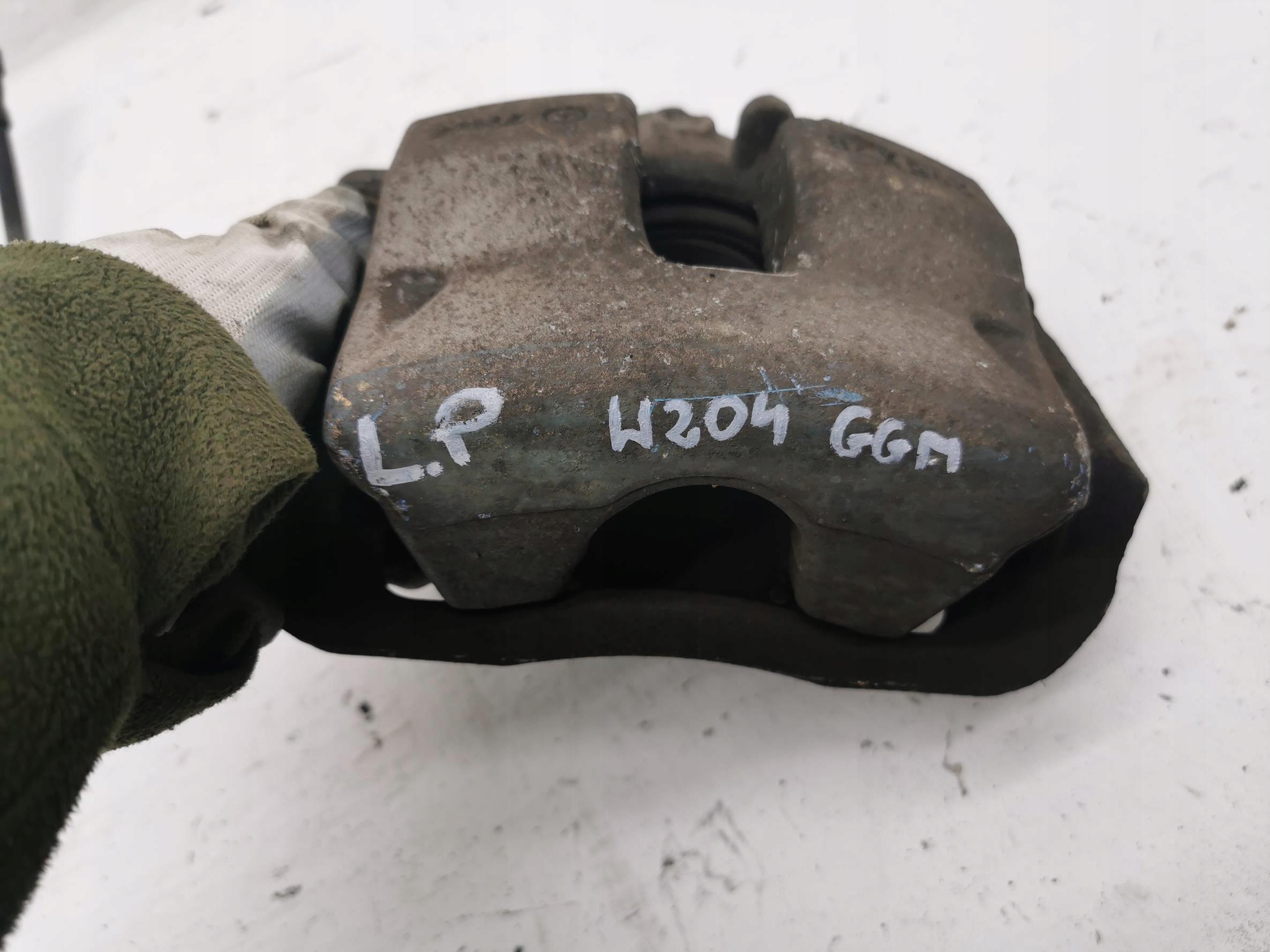 caliper brake left front MERCEDES C-KLASA W204