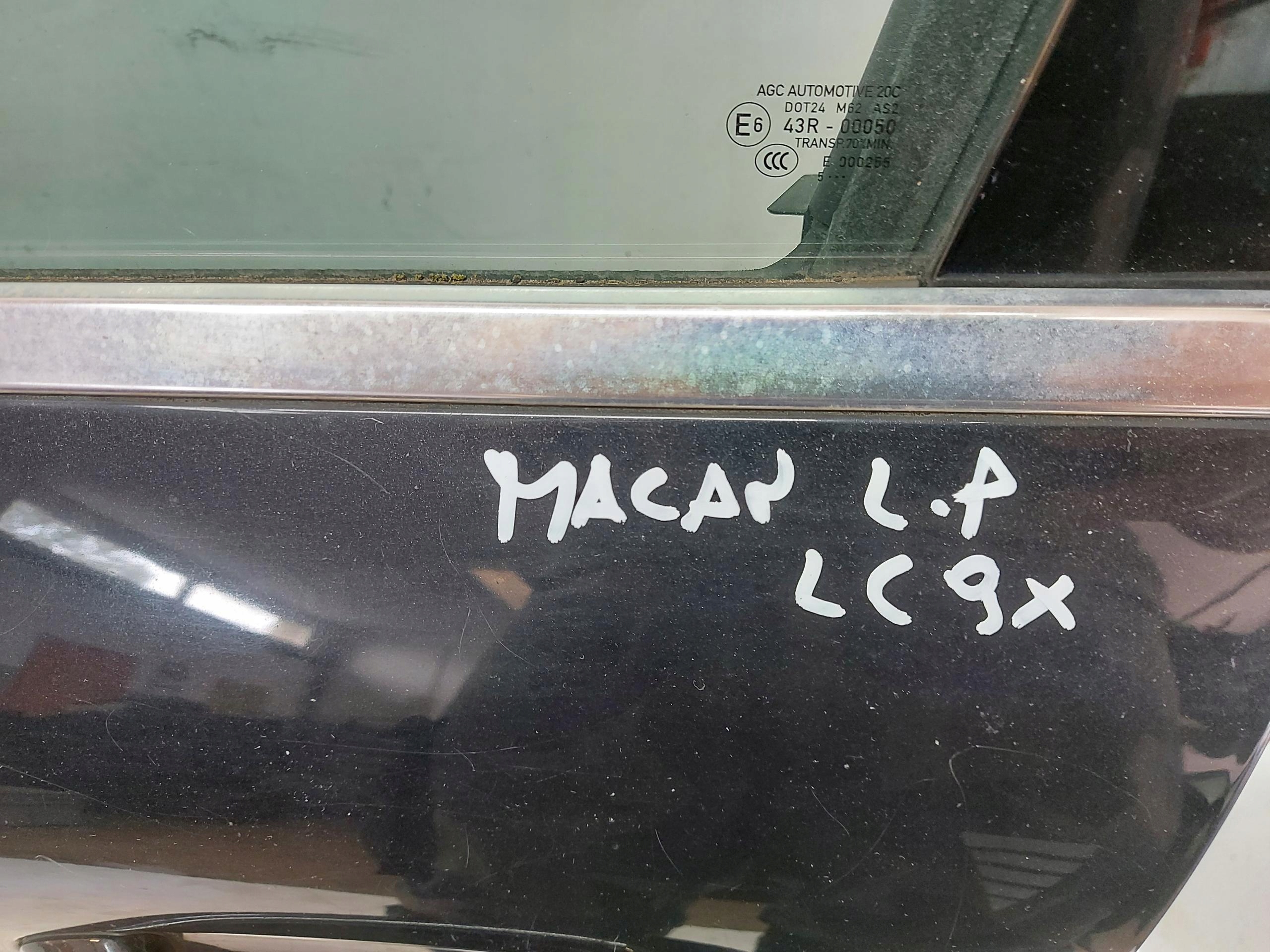 PORSCHE MACAN S 95B door front left LC9X 2015 AS2