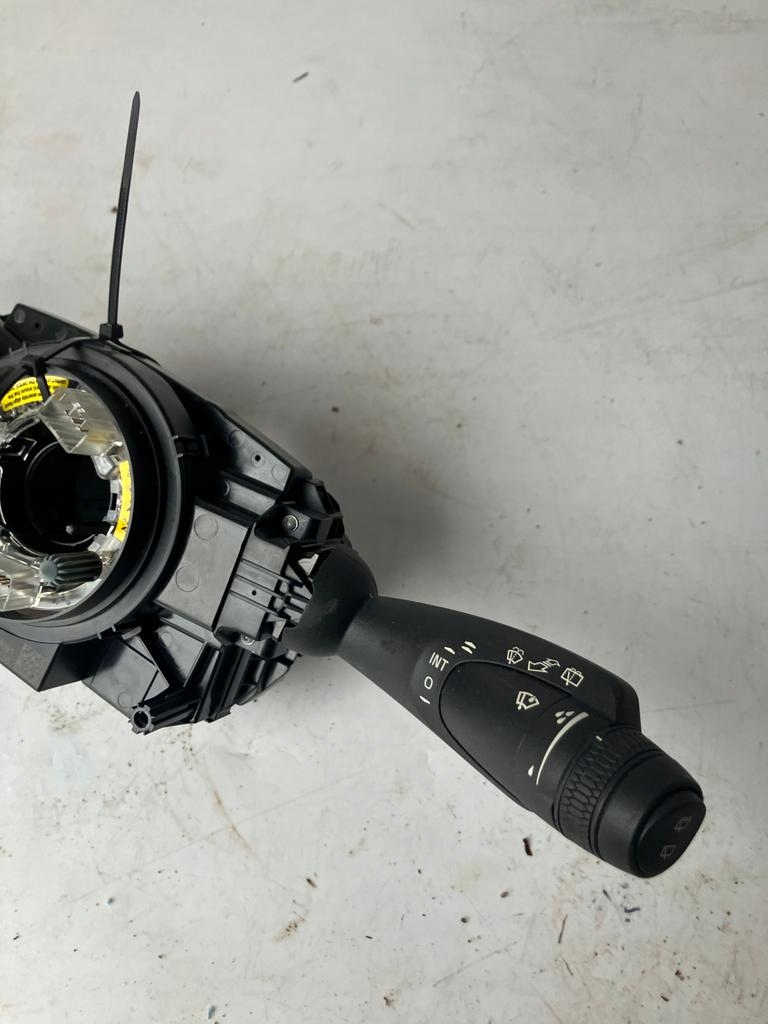 steering wheel levers and controls ring VOLVO XC40 32266208