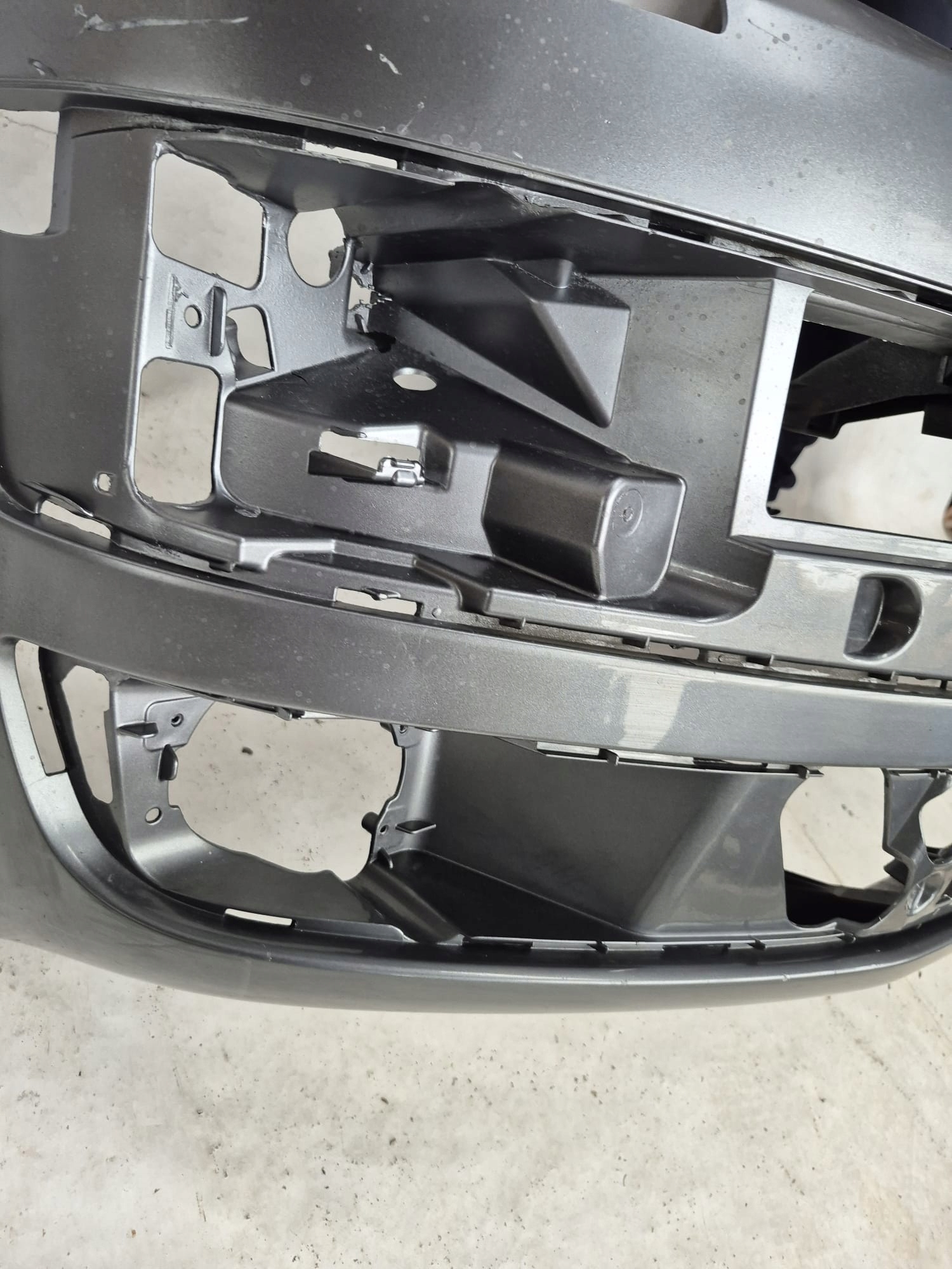 VW TRANSPORTER T5 MULTIVAN LIFT 09-15 bumper front front PDC SPR