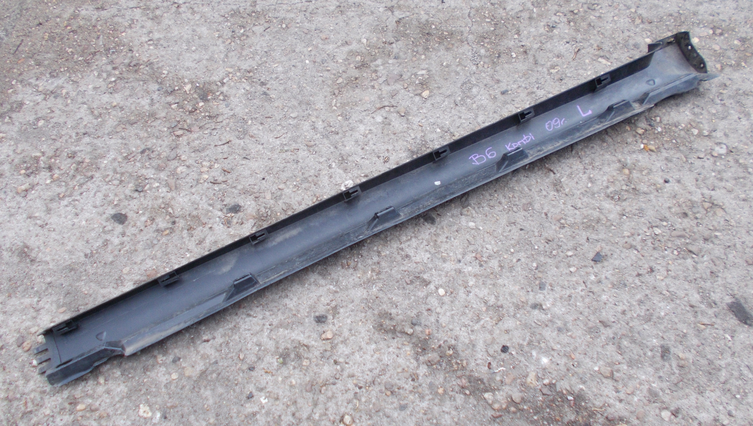VW PASSAT B6 KOMBI 1.4 TSI 09 moulding threshold left 3C0853855B