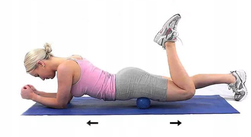 TWARDA PIŁKA KULKA DO MASAŻU DO ĆWICZEŃ Z KOLCAMI Materiał dominujący tworzywo sztuczne