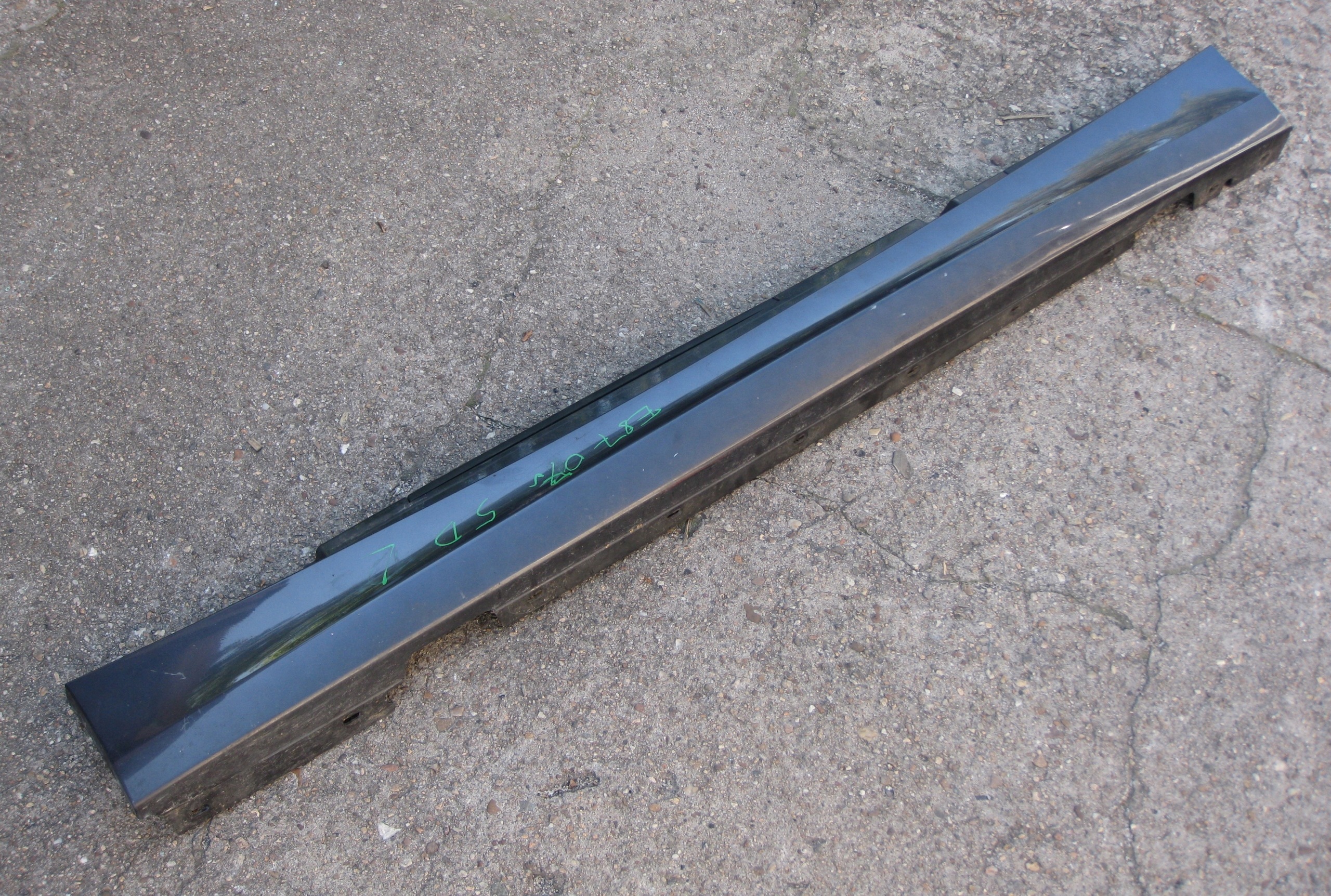BMW E87 07R moulding threshold left 7184353