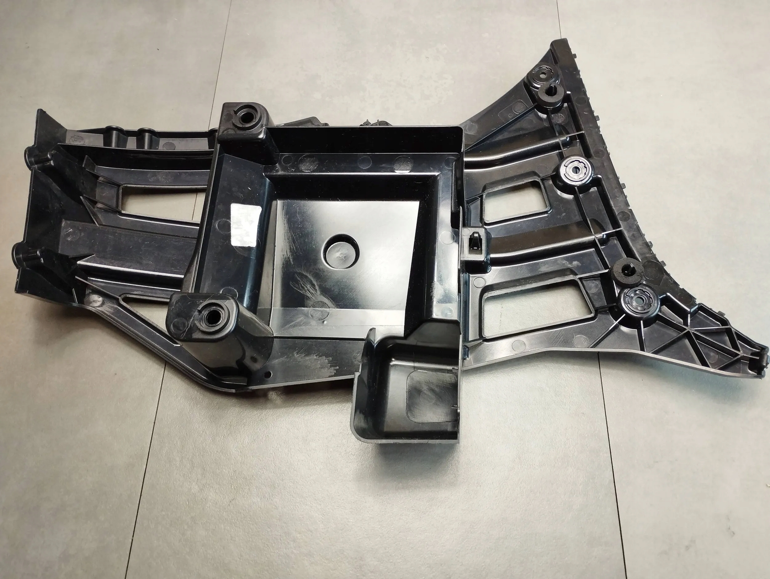 BMW X1 F48 bumper bracket right rear part 7332318