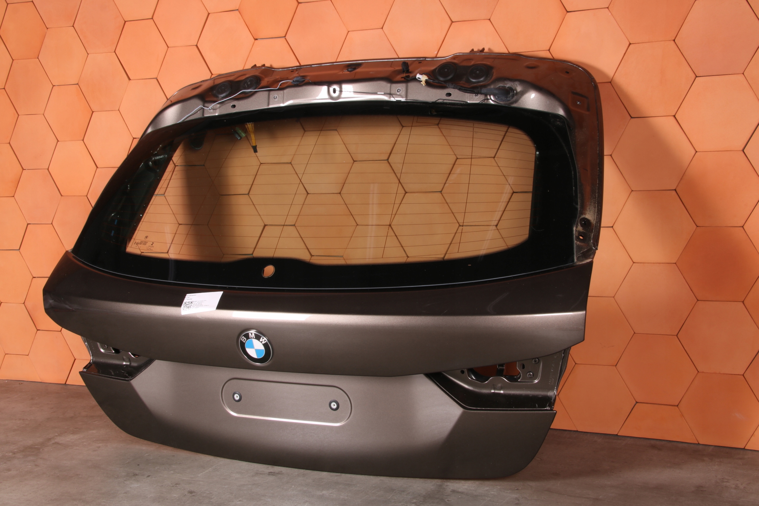 BMW 1 F40 boot door rear boot window 490 A32