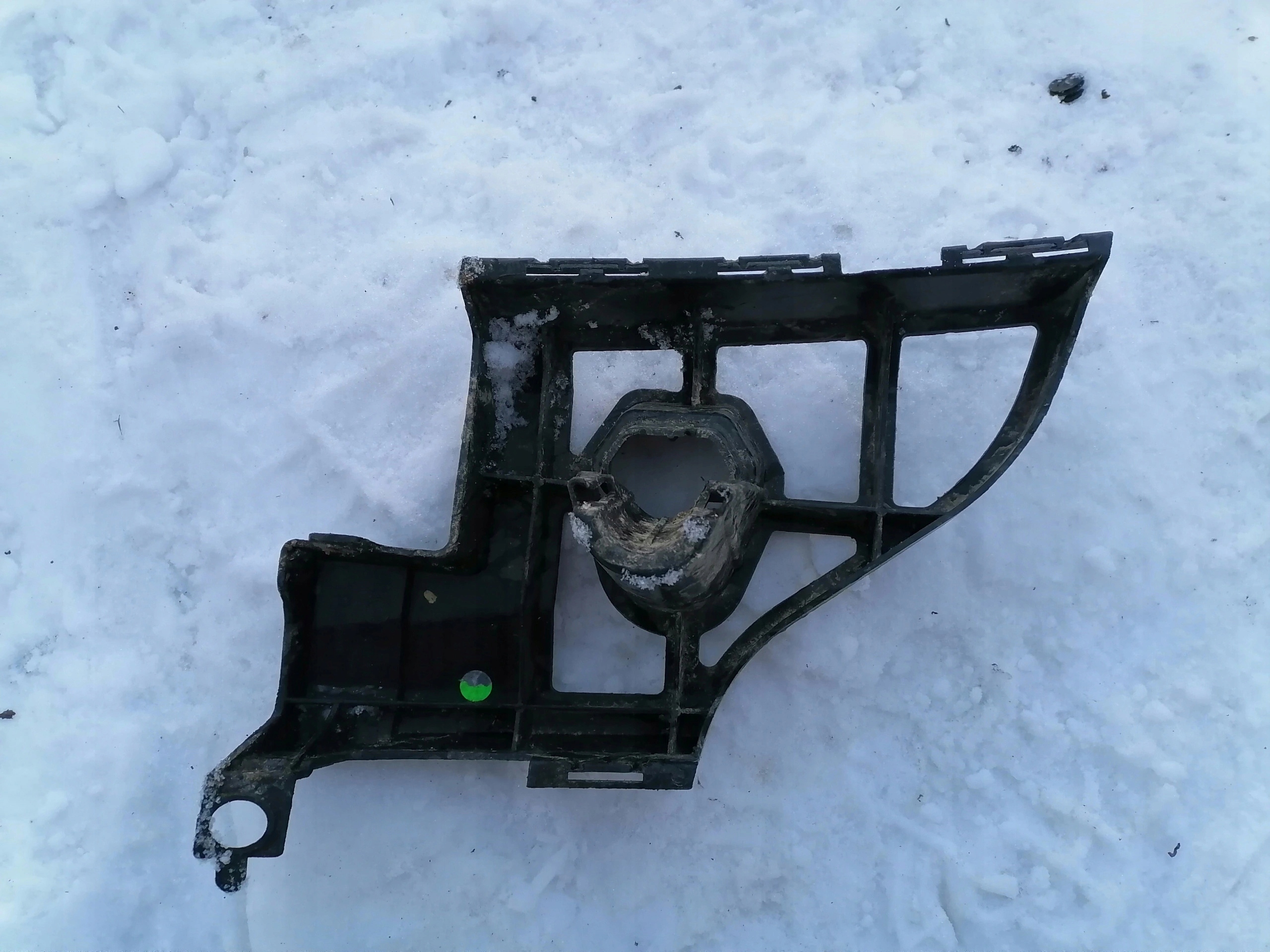 bumper bracket right front SKODA YETI 5L0807056B