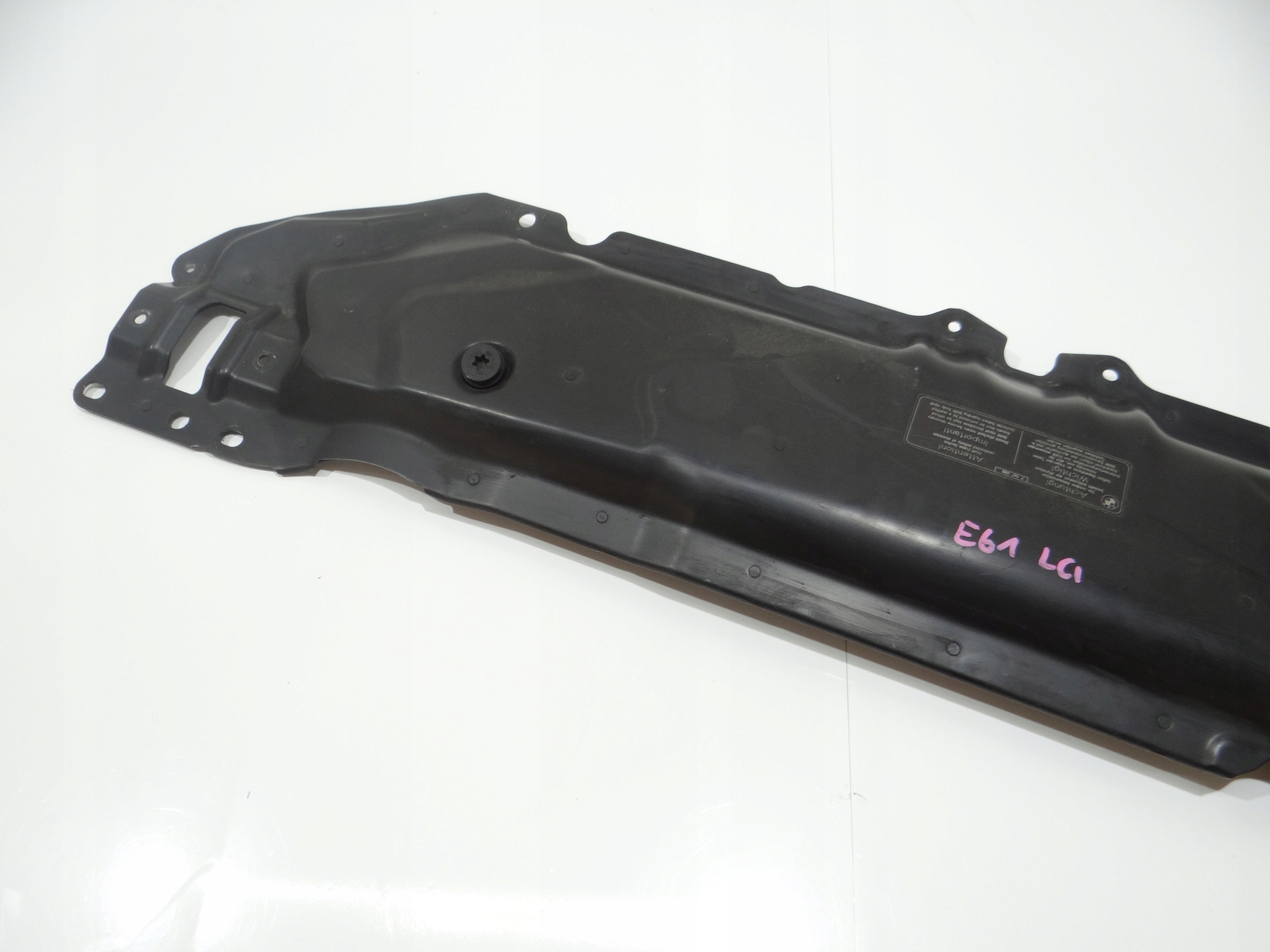 držák stěny předního BMW E61 LCI 7033741 (4295594)