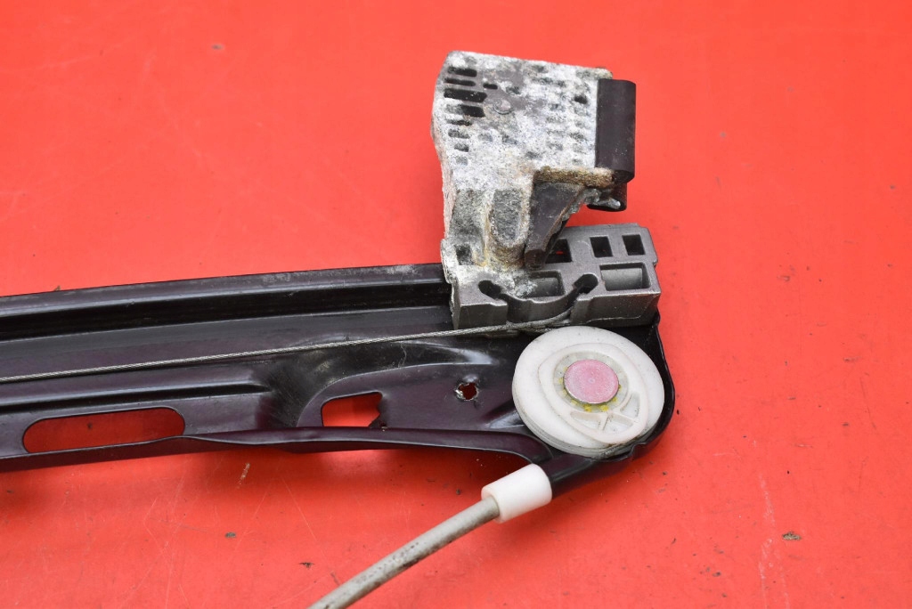 window regulator right front EU A2117200246 MERCEDES E-KLASA W211 sedan 06