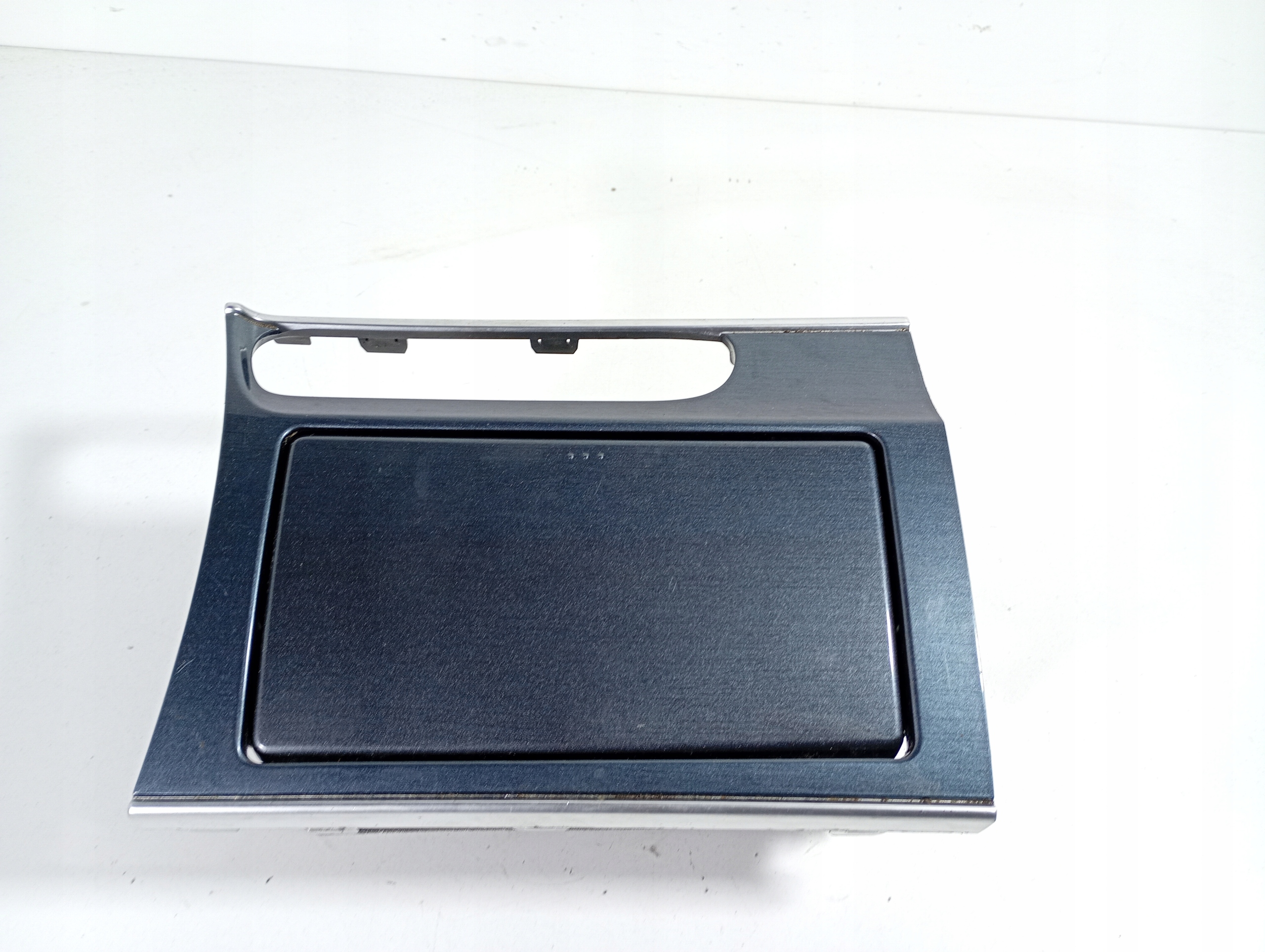 Mazda 6 VI 02-08 bracket for KUBKI CUPHOLDER OE GJ6A64361