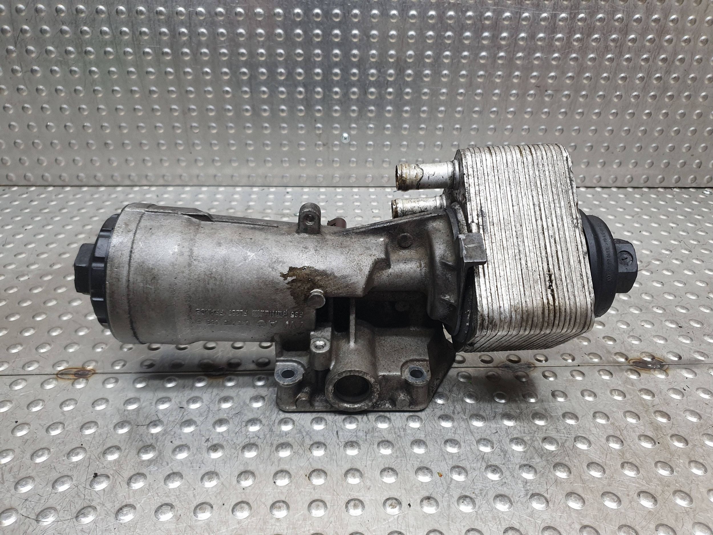 Ölfiltergehäuse 045115389E GOLF V A3 8P PASSAT B6 LEON II 2.0TDI BMM