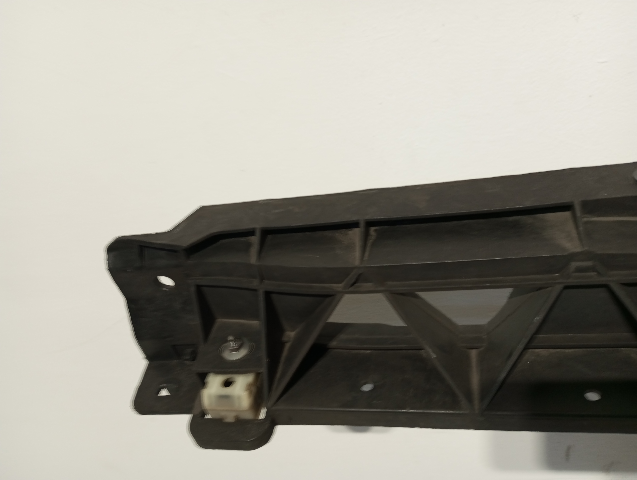 pillar upper PEUGEOT CITROEN OPEL 9824055880