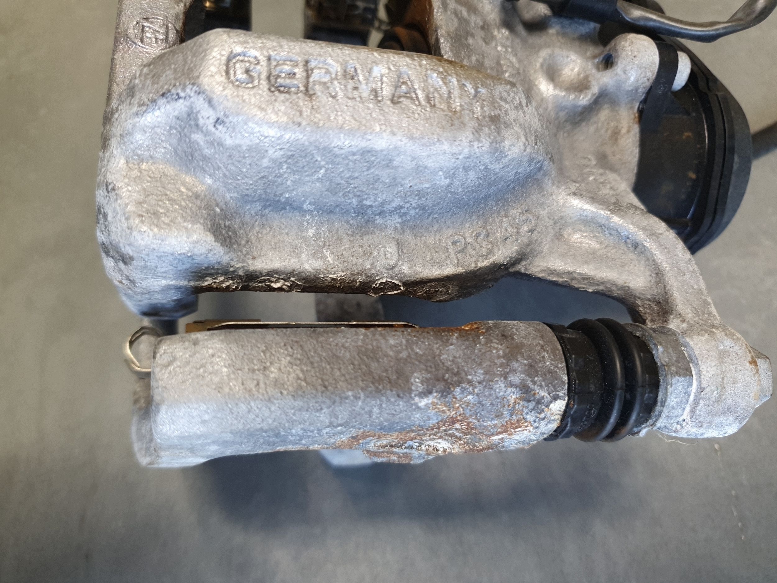 Audi Q6 e-tron caliper brake right rear part rear 95C615406AF
