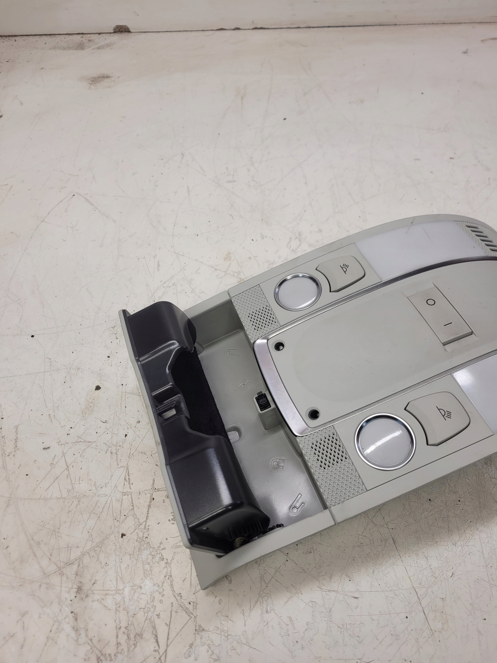 light OSWIETLENIE cabs AUDI A6 C6 4F0947135BP