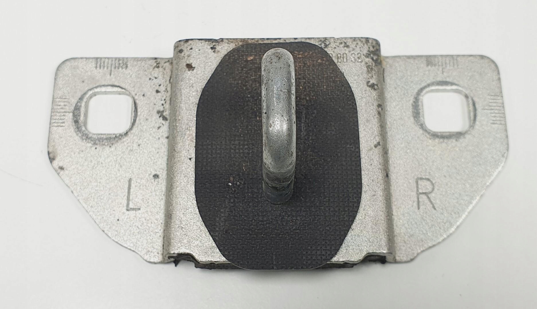 RYGIEL ZAMKA KLAPY TYŁ MERCEDES GLK X204