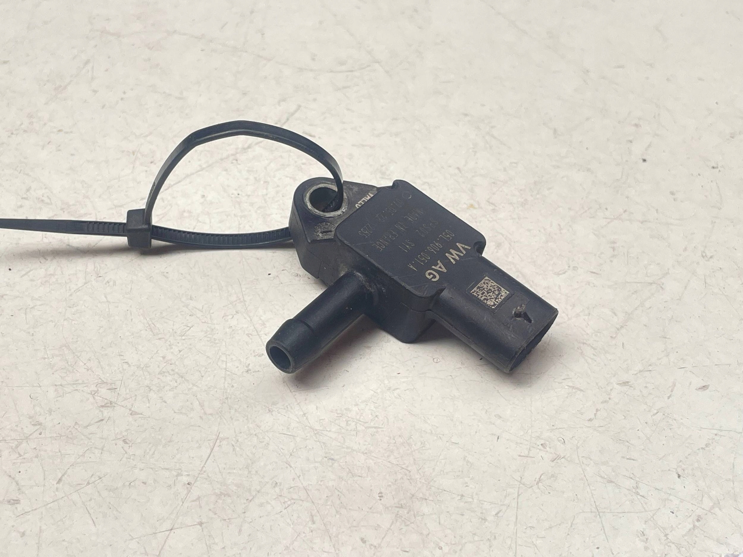 SKODA OCTAVIA exhaust gas sensor 05L906051A !J