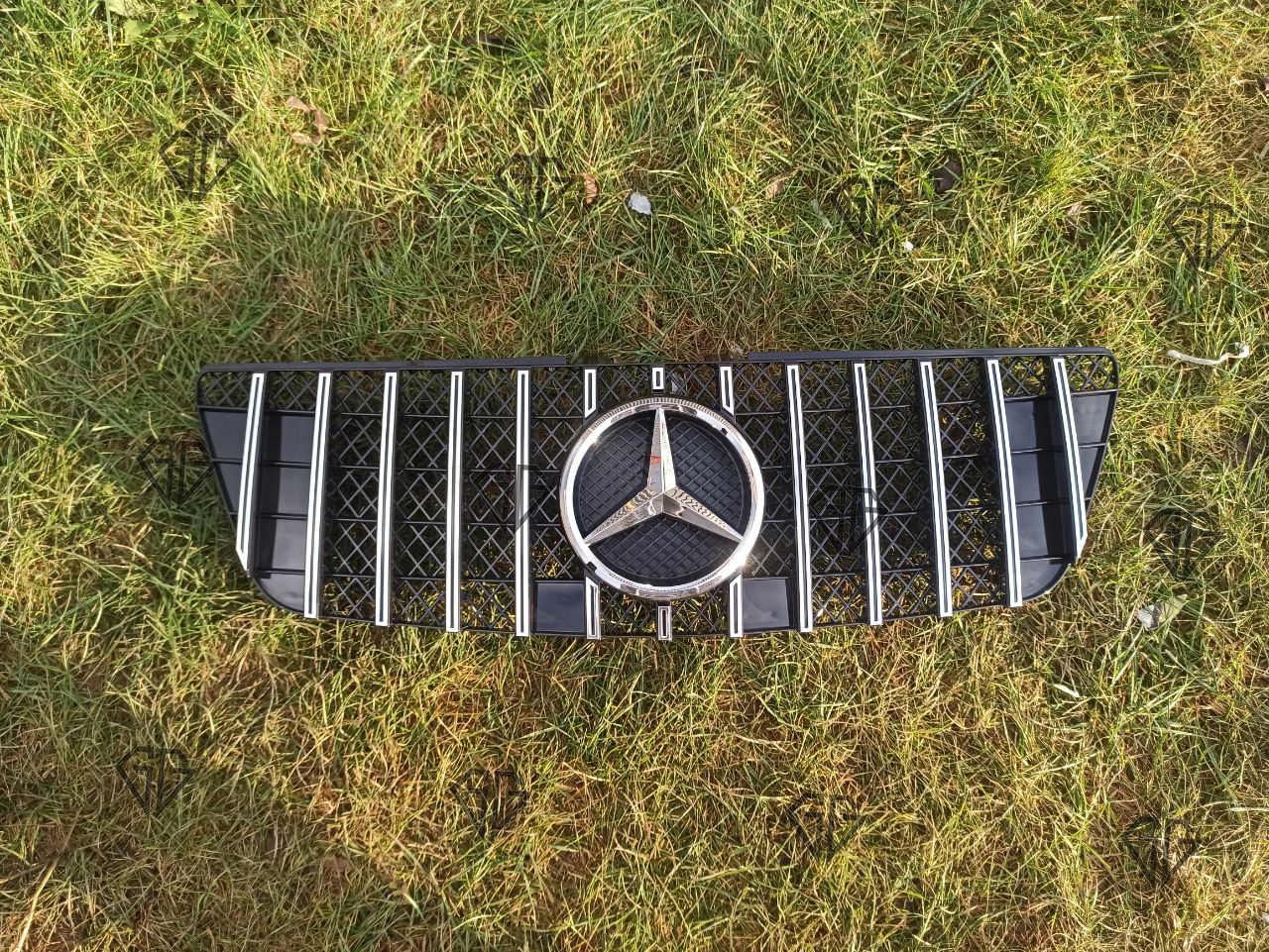 ATRAPA GRILL Mercedes ML W164 05-08 Chrom GT EAN (GTIN) 5342364213