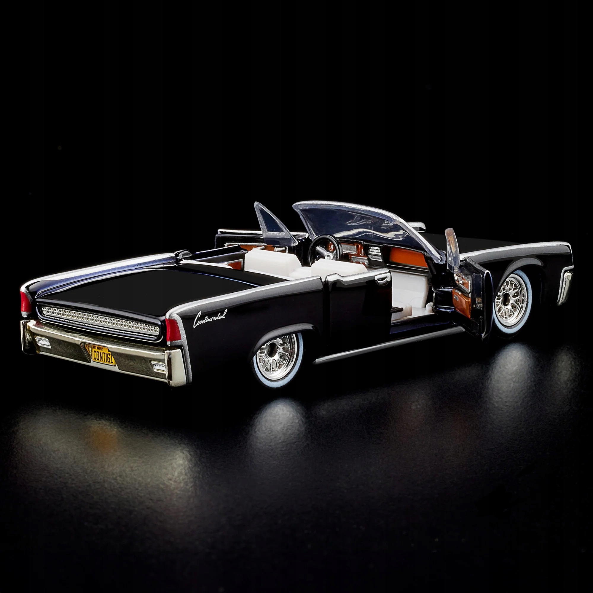 ホットウィール® RLC 1961年リンカーン・コンチネンタル HWCにてRLC限定、4ドア観音開きの'61 LINCOLN CONTINENTAL発売