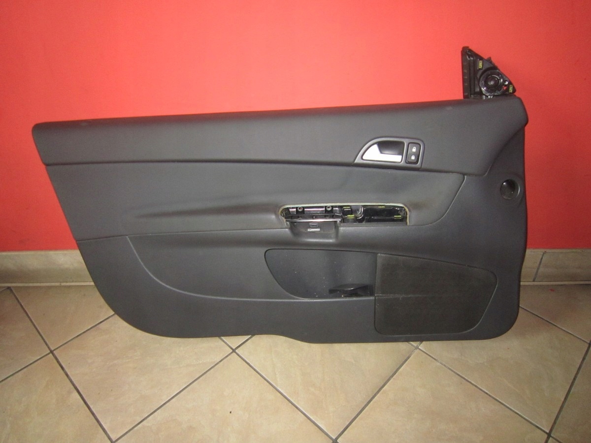 VOLVO C30 обивка бекон двери слева