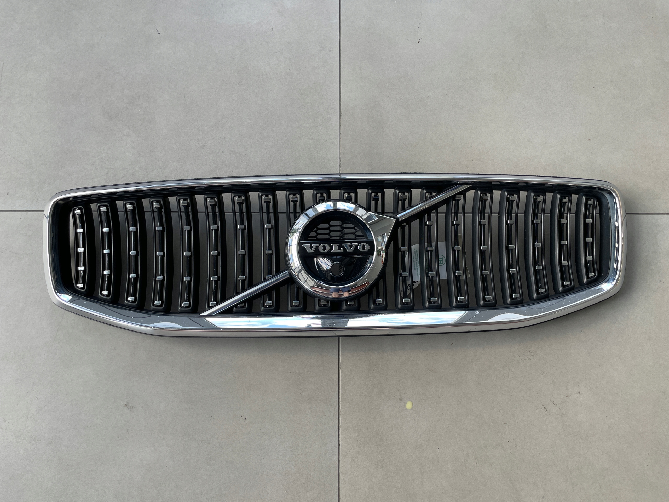 Volvo S60/V60 V60 Kühlergrill FRONTGRILL Kühlergitter 32365397 - Thumbnail 1